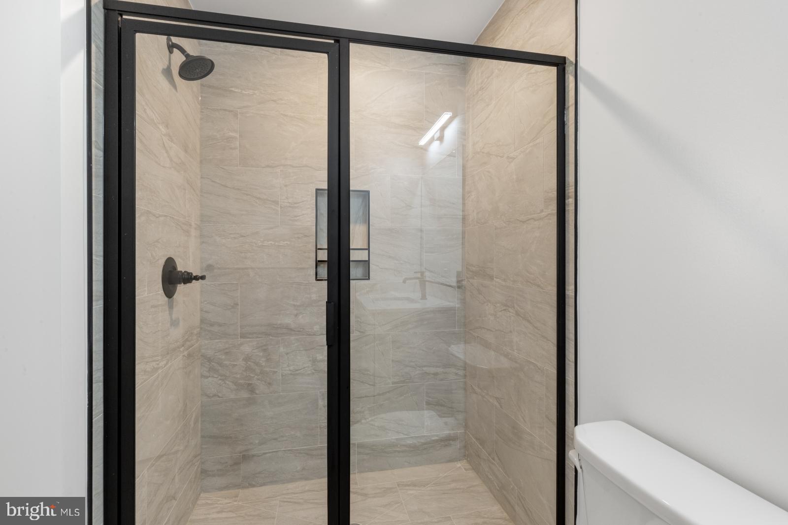 EAST KENSINGTON - Residential Lease