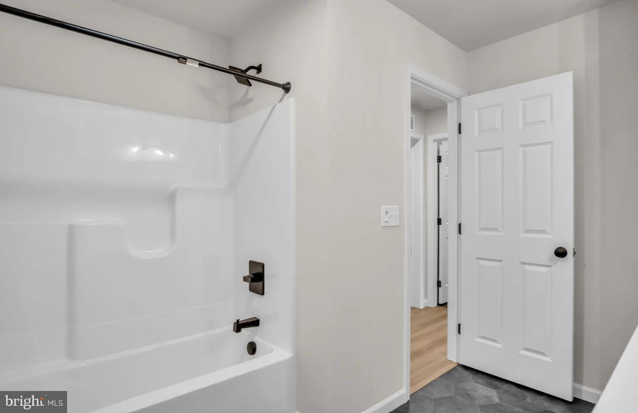 MAYAPPLE WOODS - Residential