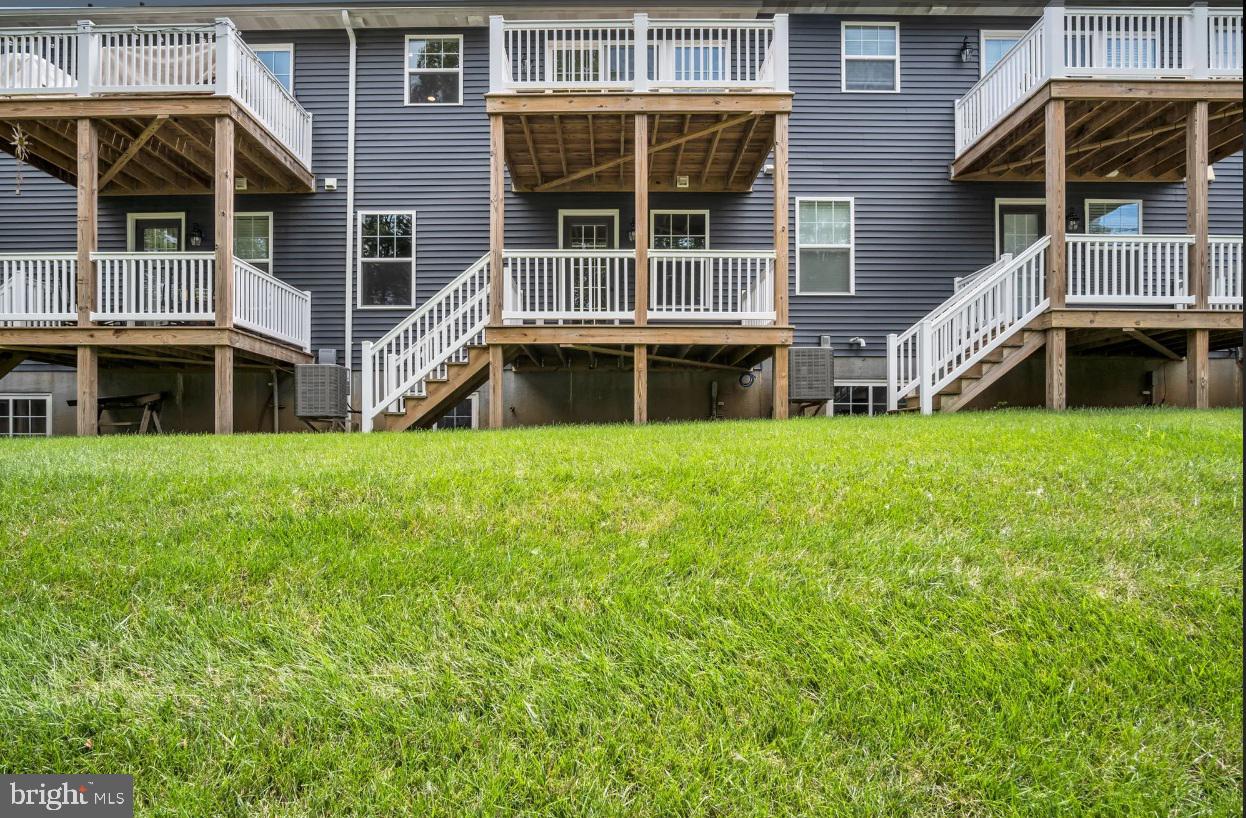 MAYAPPLE WOODS - Residential