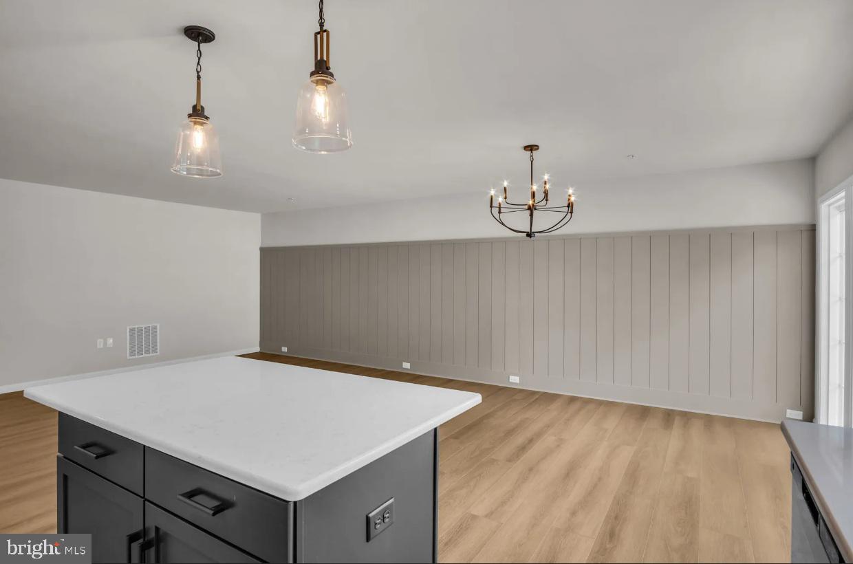 MAYAPPLE WOODS - Residential