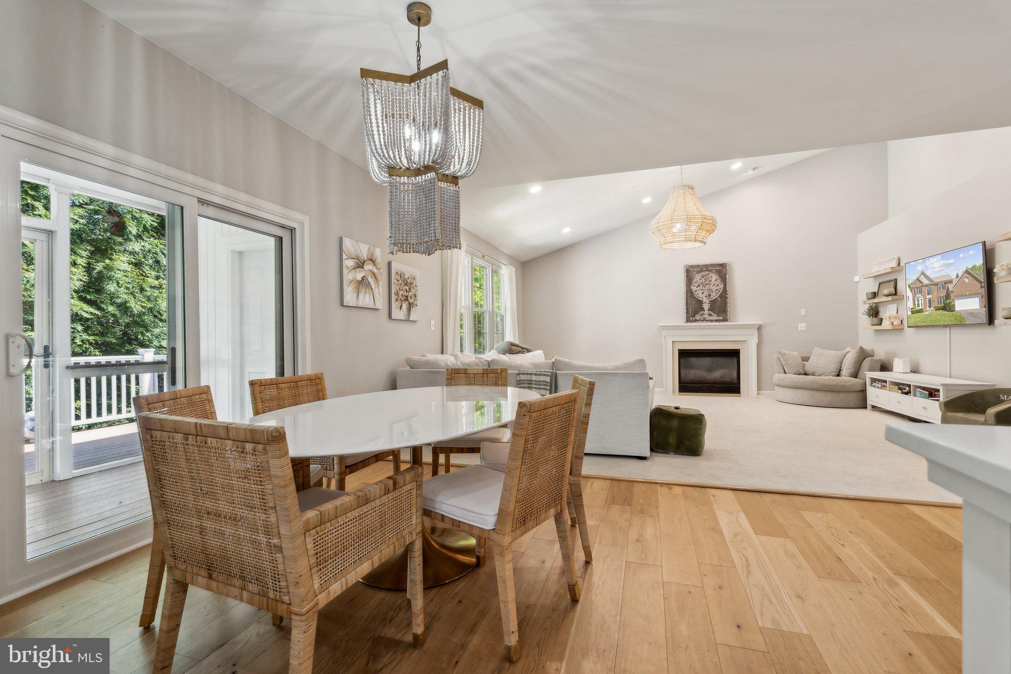 KINGS CROSSING - Residential