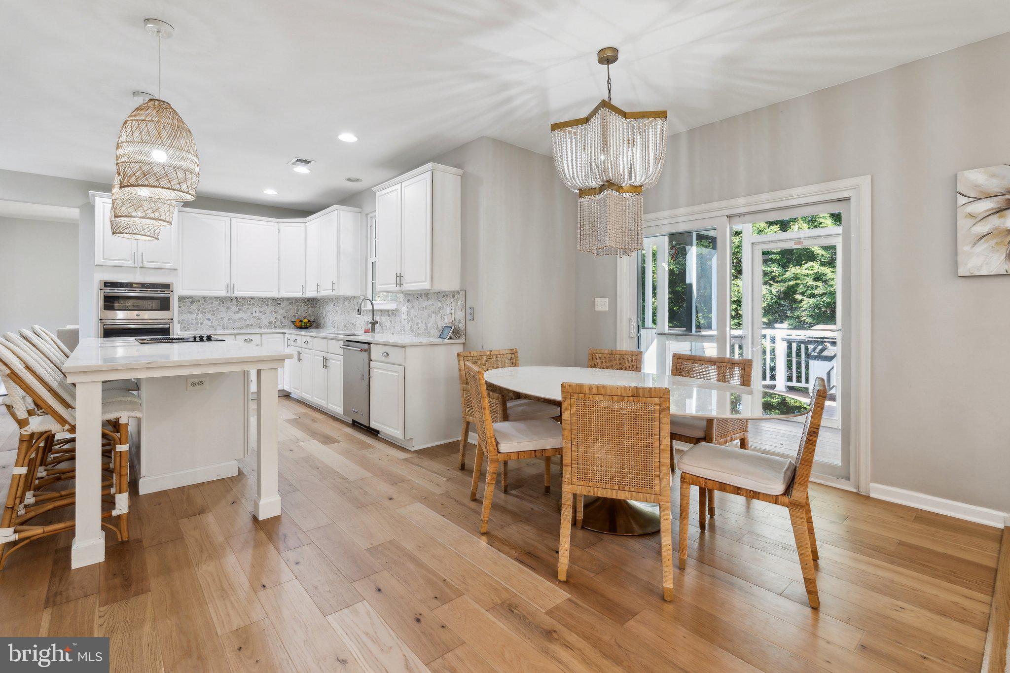 KINGS CROSSING - Residential