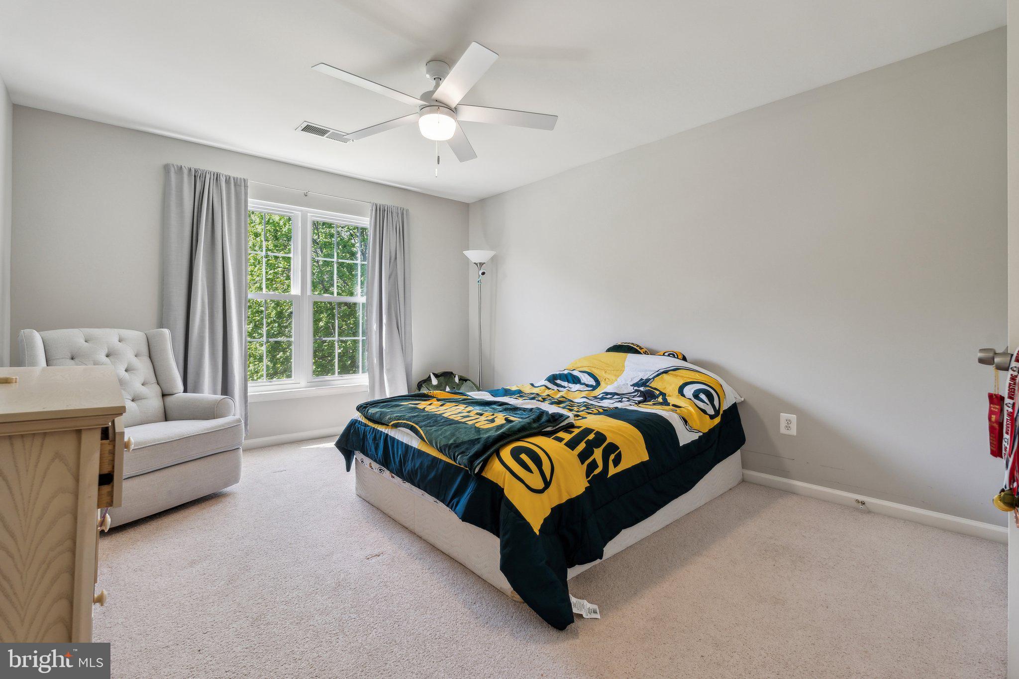 KINGS CROSSING - Residential