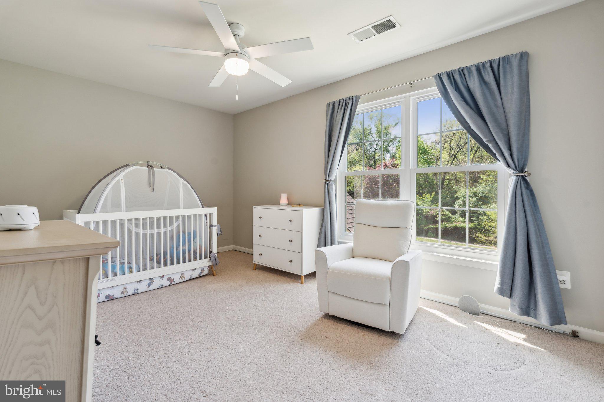 KINGS CROSSING - Residential