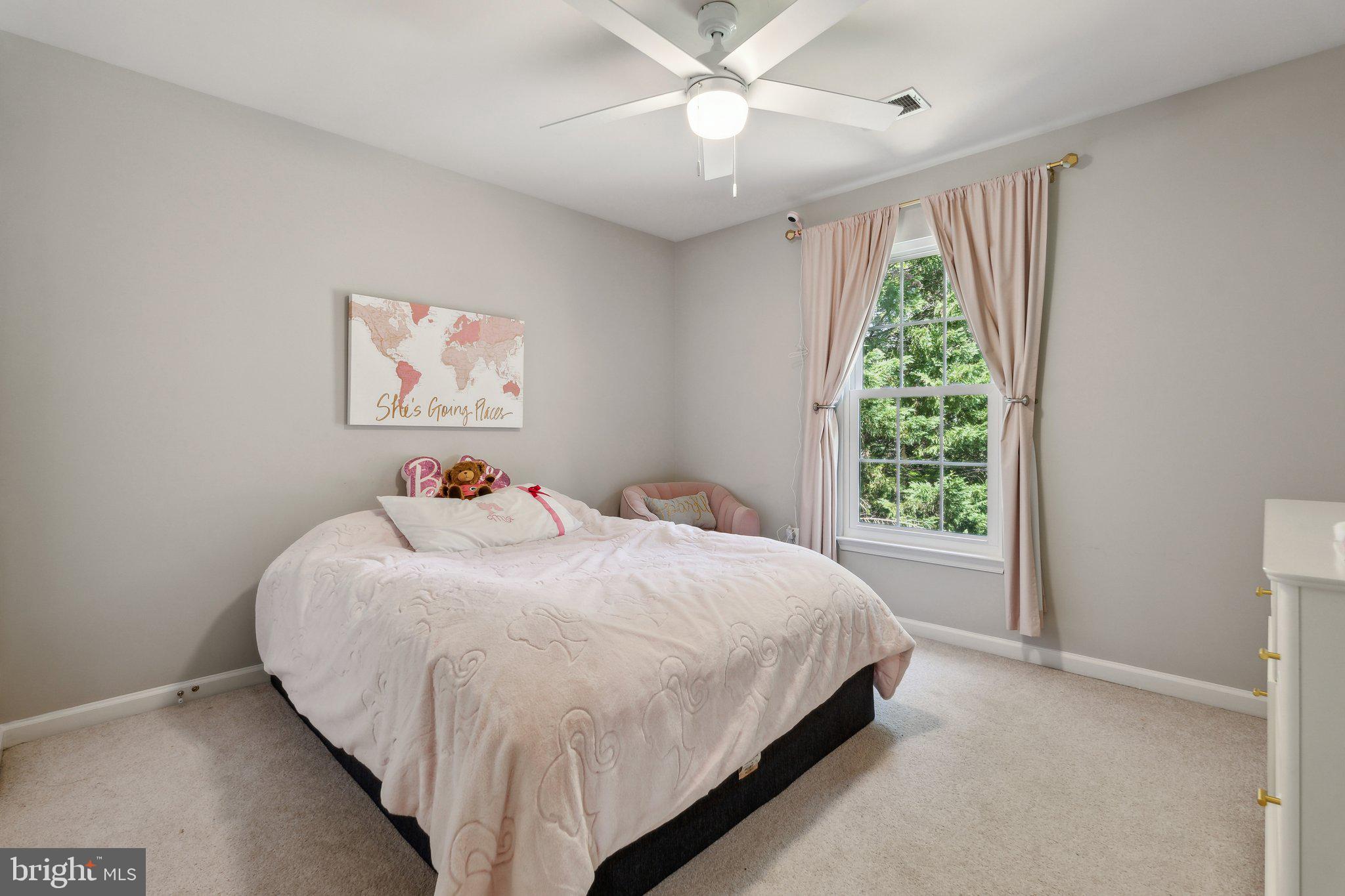 KINGS CROSSING - Residential