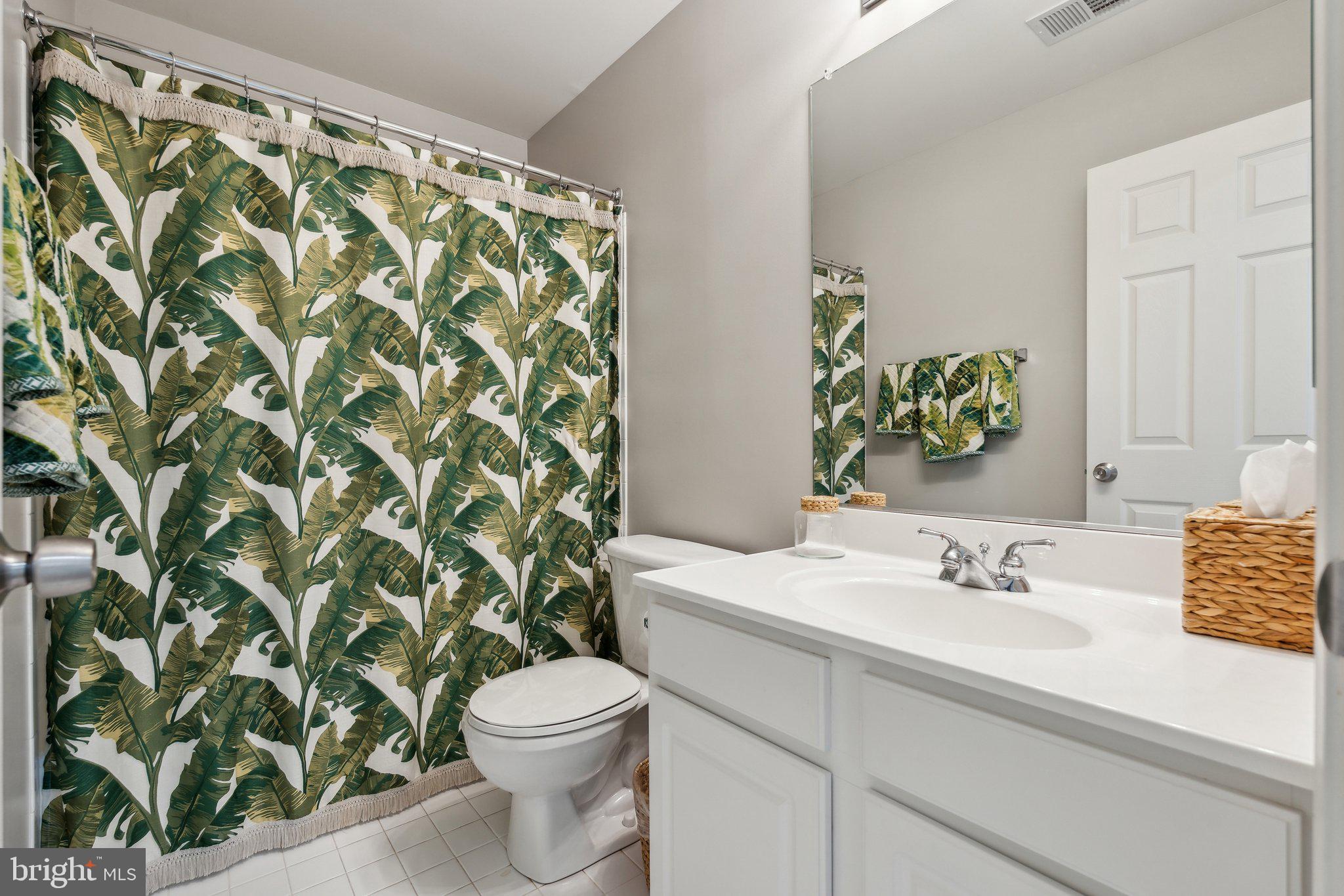 KINGS CROSSING - Residential