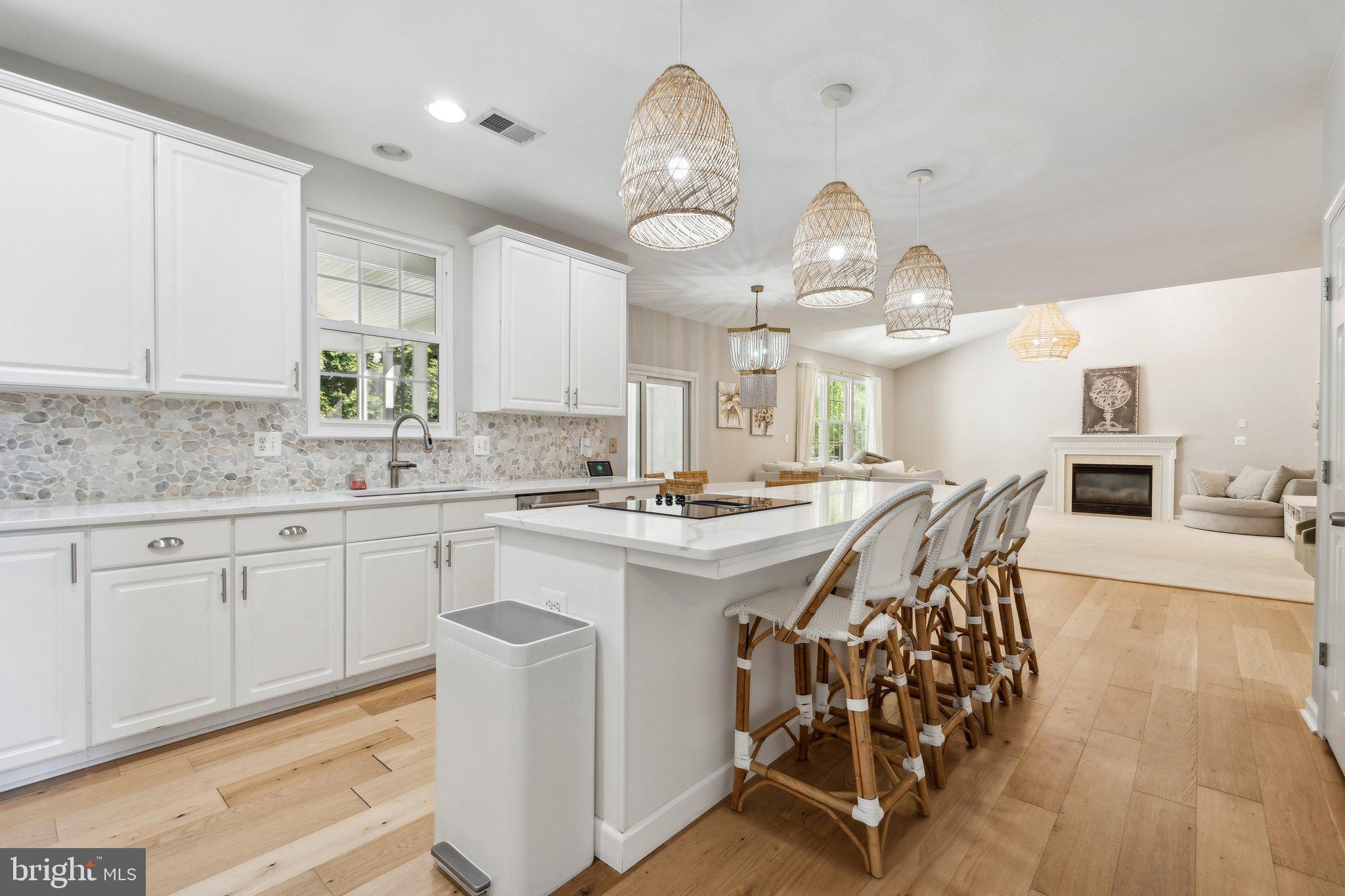 KINGS CROSSING - Residential