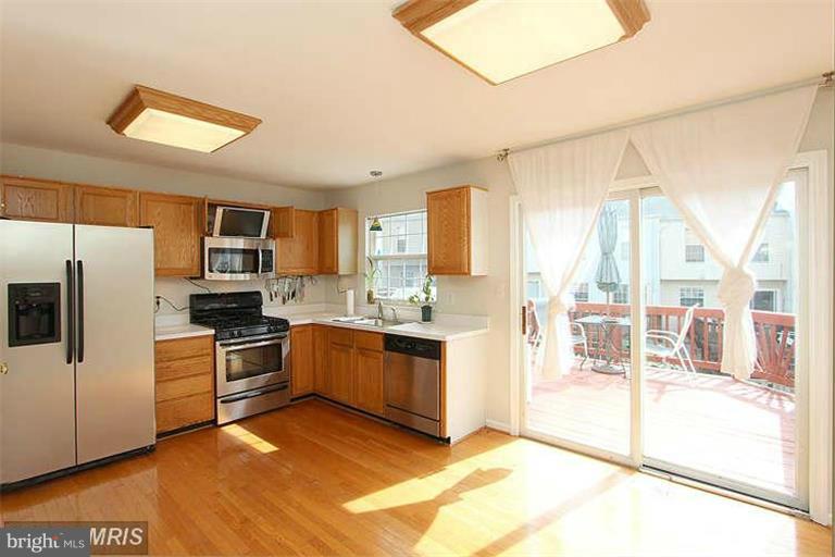 CENTRE RIDGE LAND BAY - Residential Lease