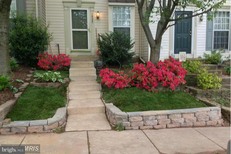 CENTRE RIDGE LAND BAY - Residential Lease