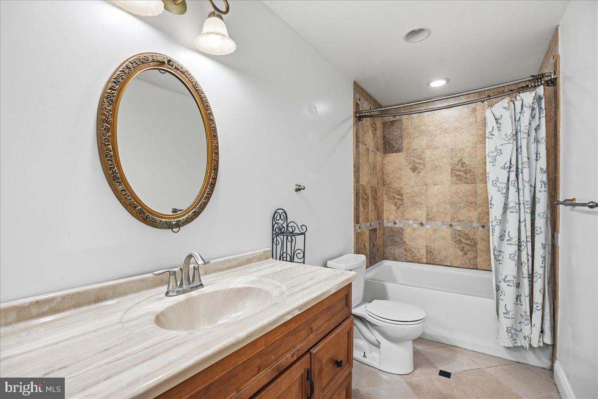 CHARLES CROSSING - Residential