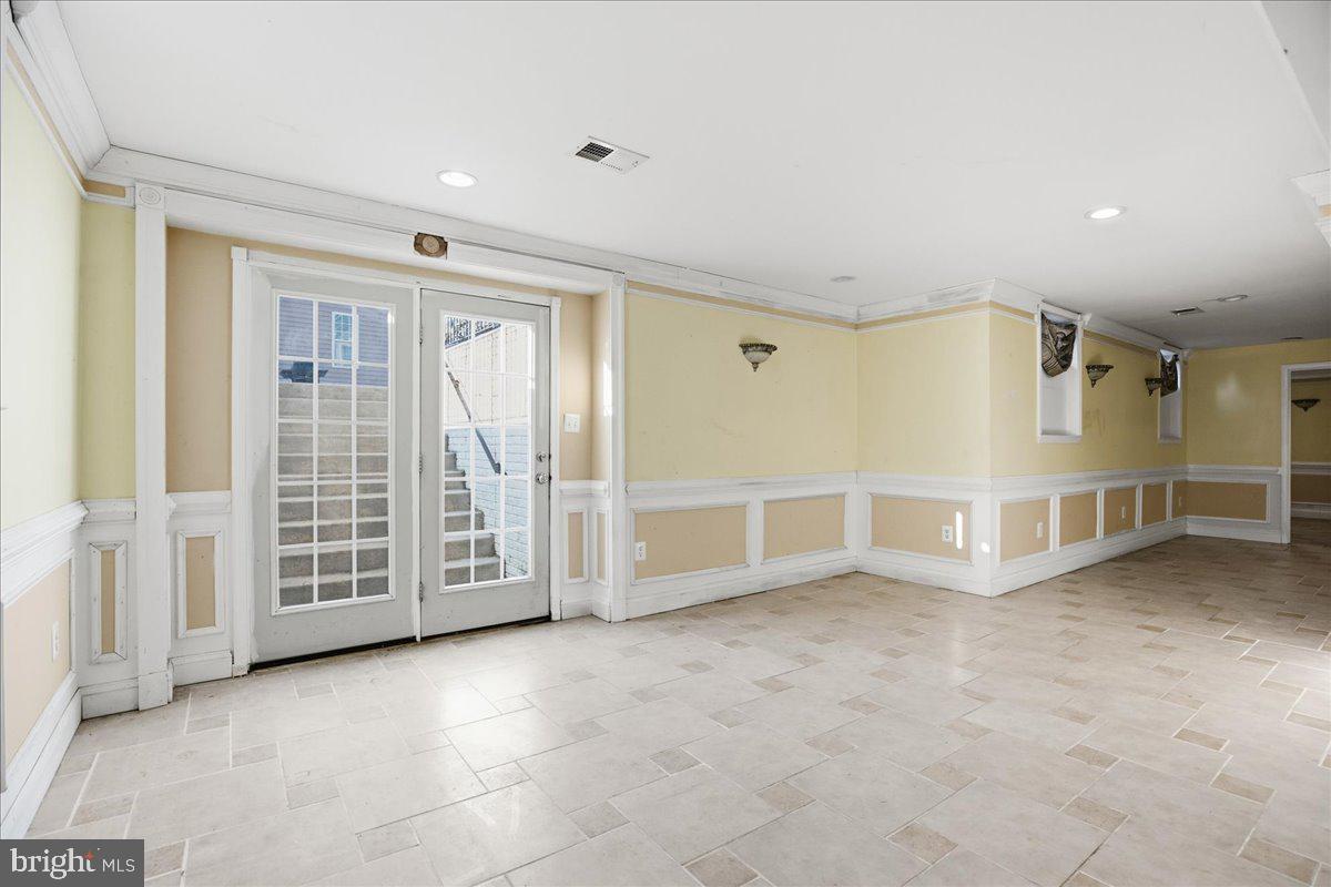 CHARLES CROSSING - Residential