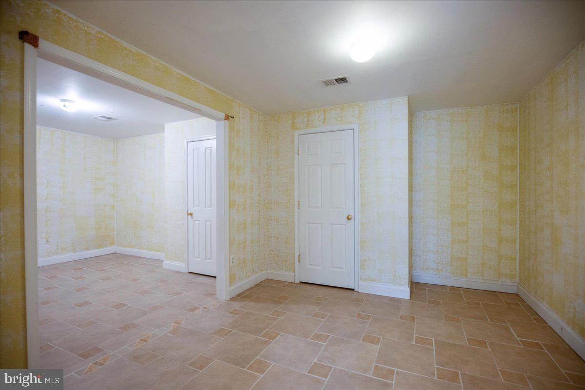 CHARLES CROSSING - Residential