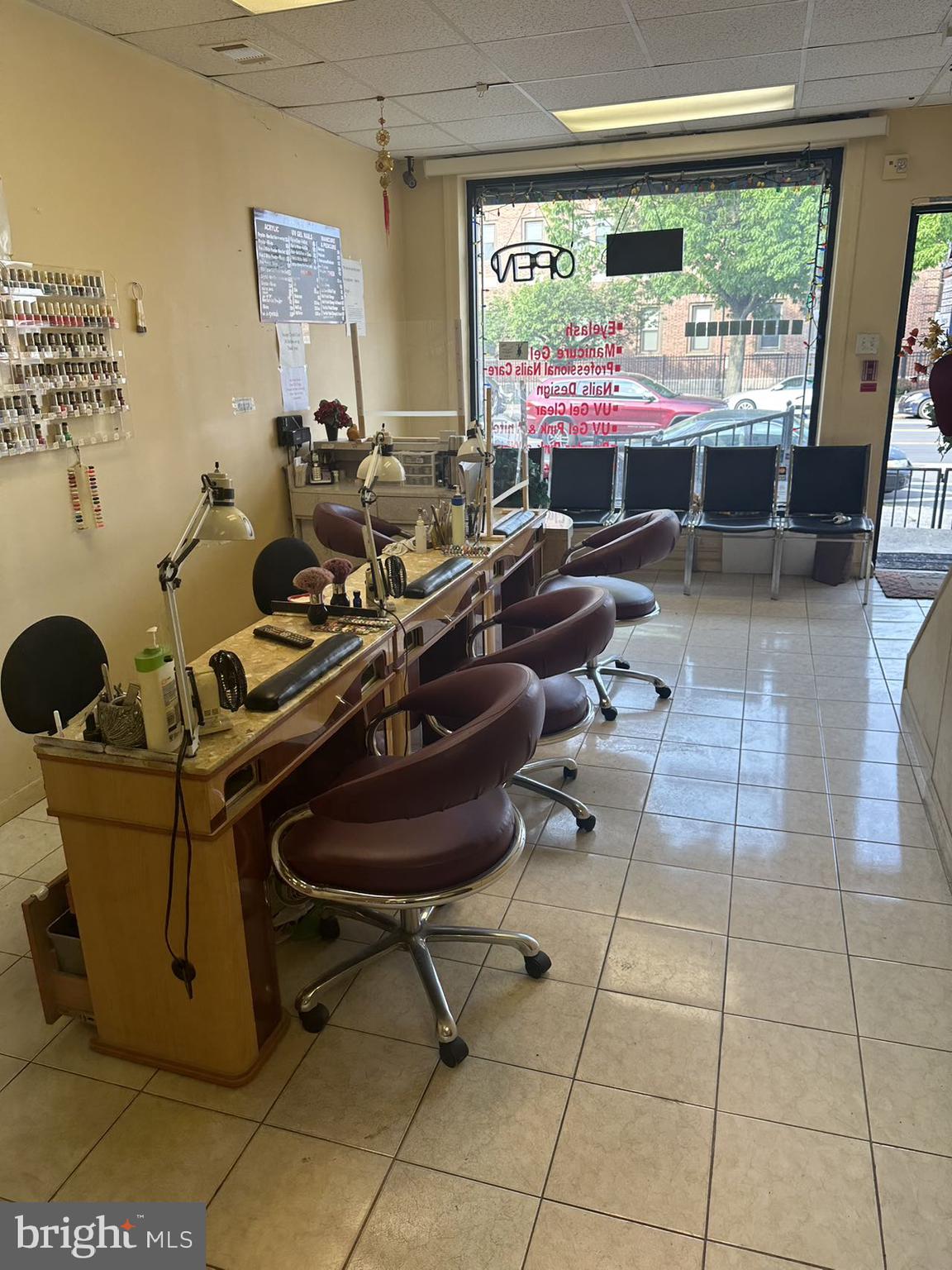 PORT RICHMOND - Commercial Sale