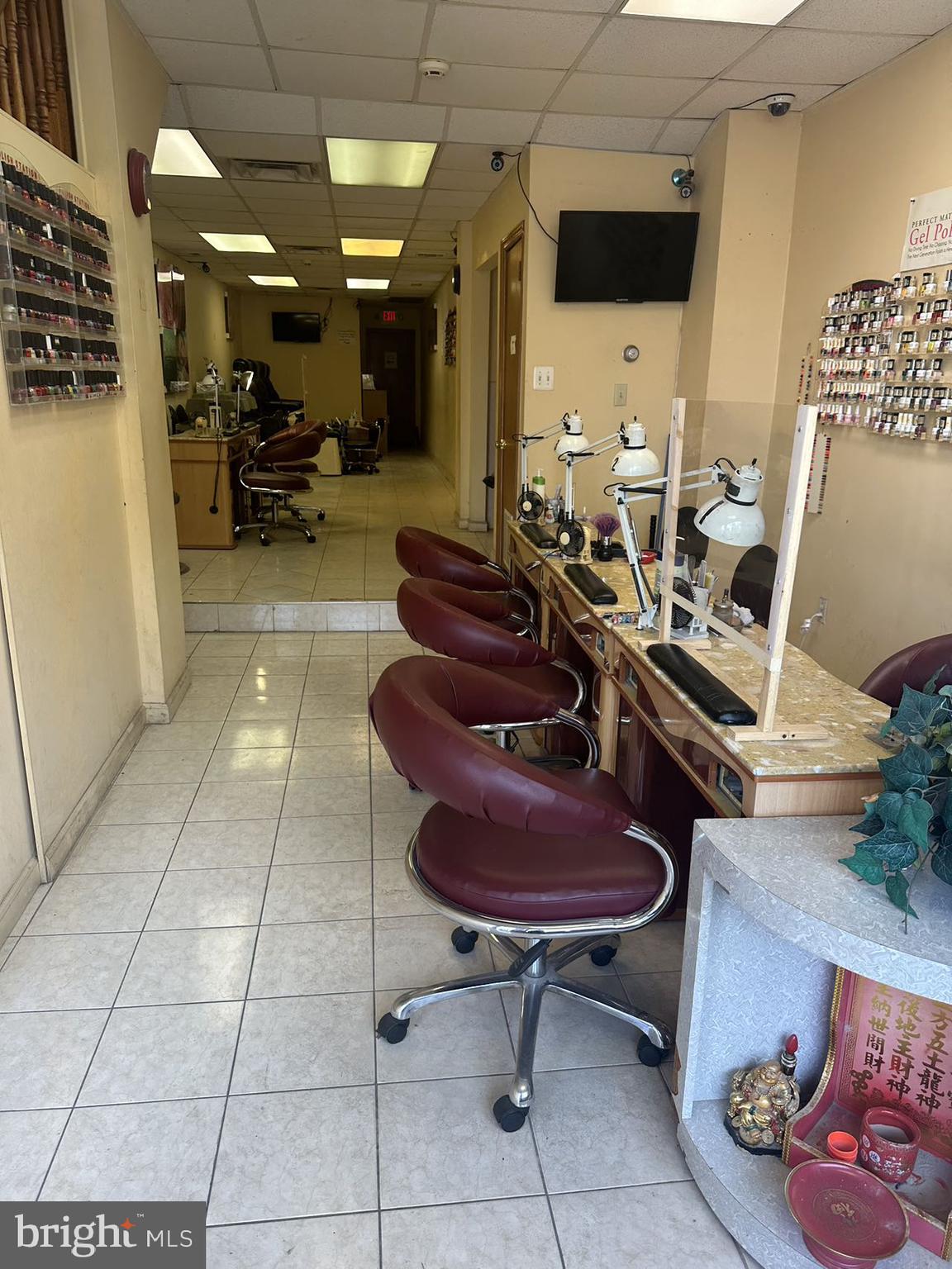 PORT RICHMOND - Commercial Sale