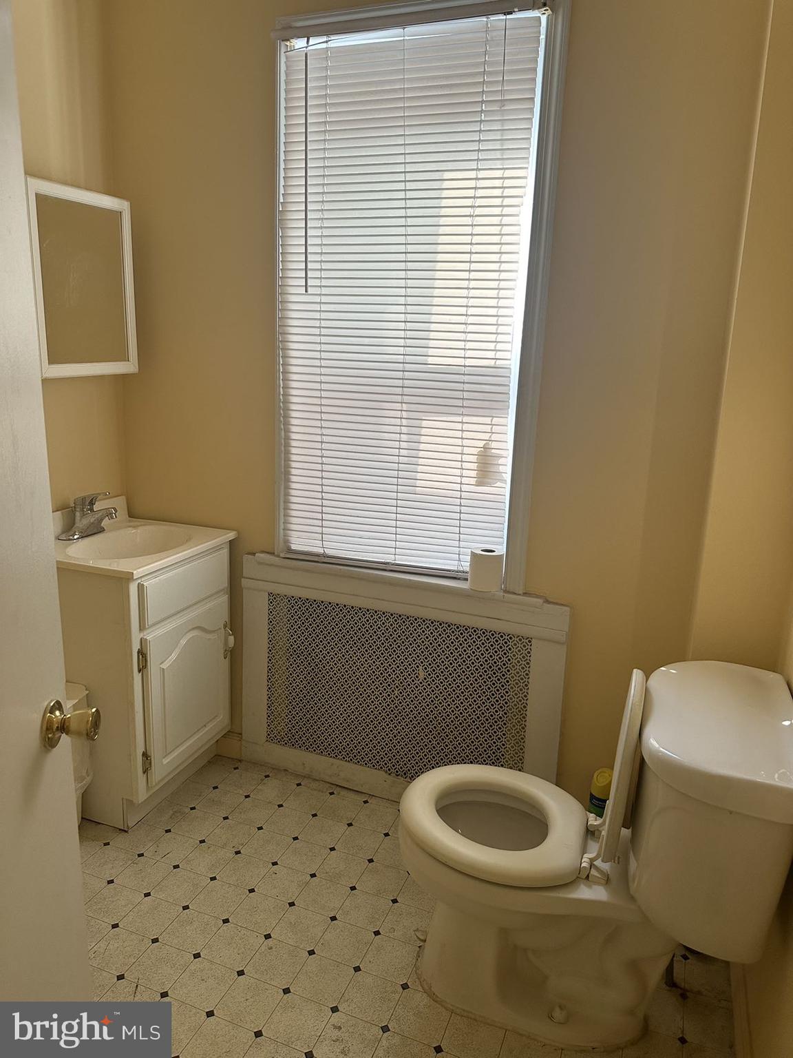 PORT RICHMOND - Commercial Sale