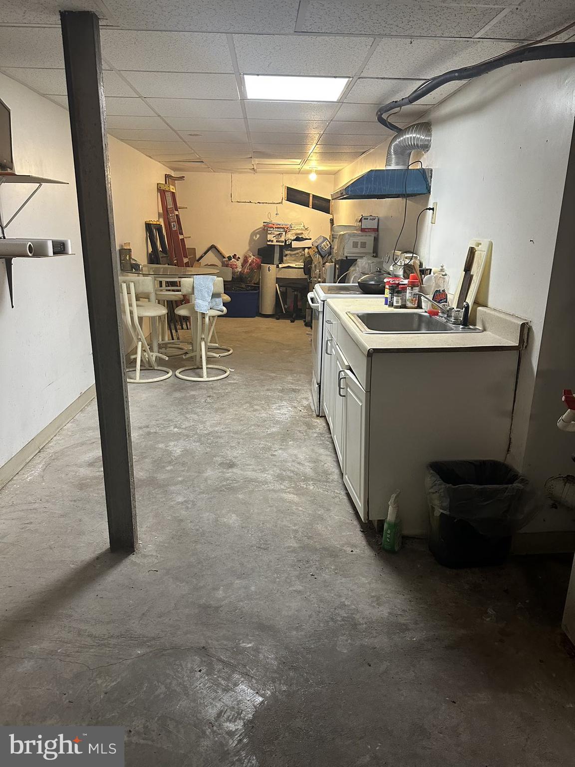 PORT RICHMOND - Commercial Sale