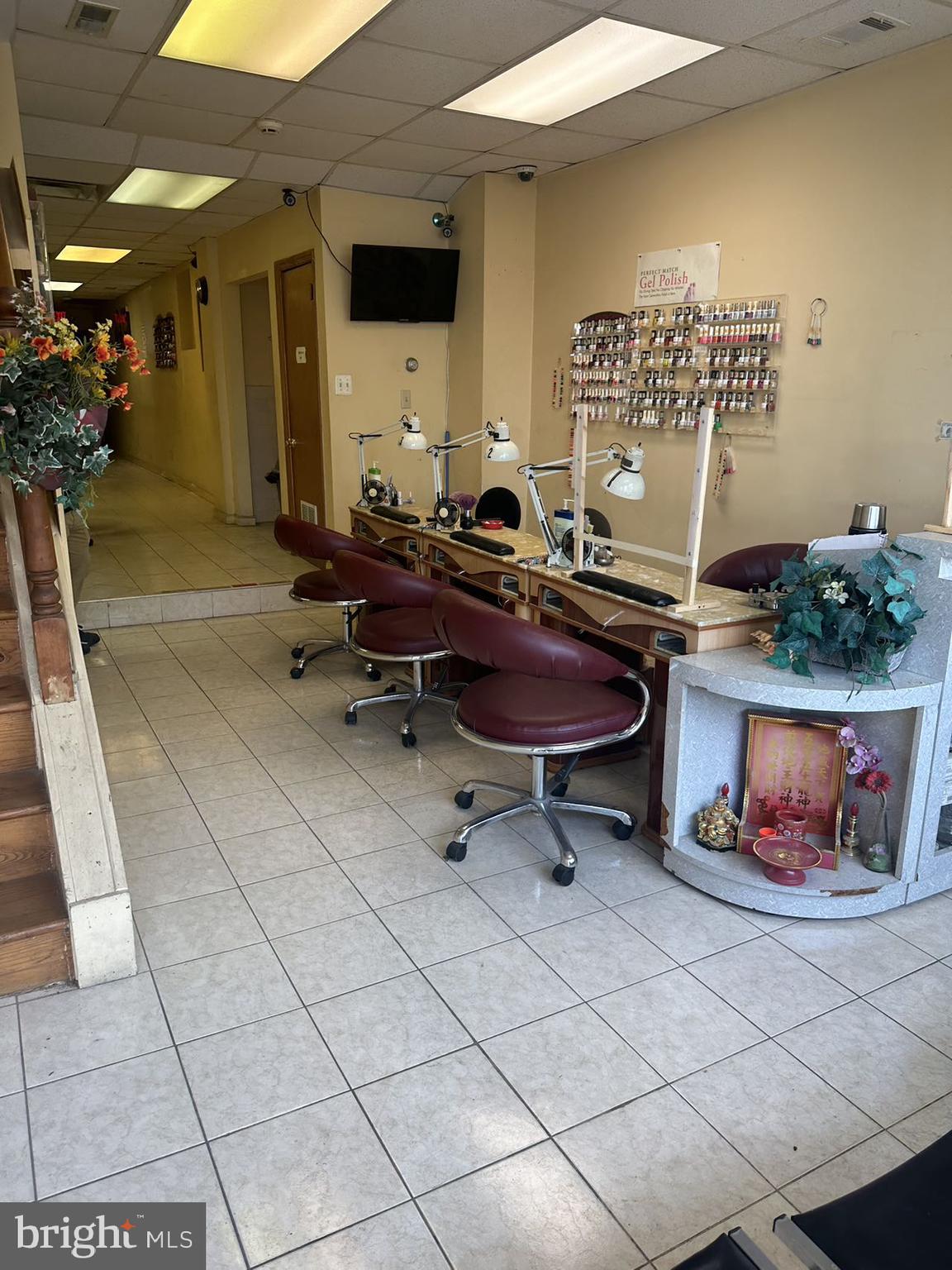 PORT RICHMOND - Commercial Sale