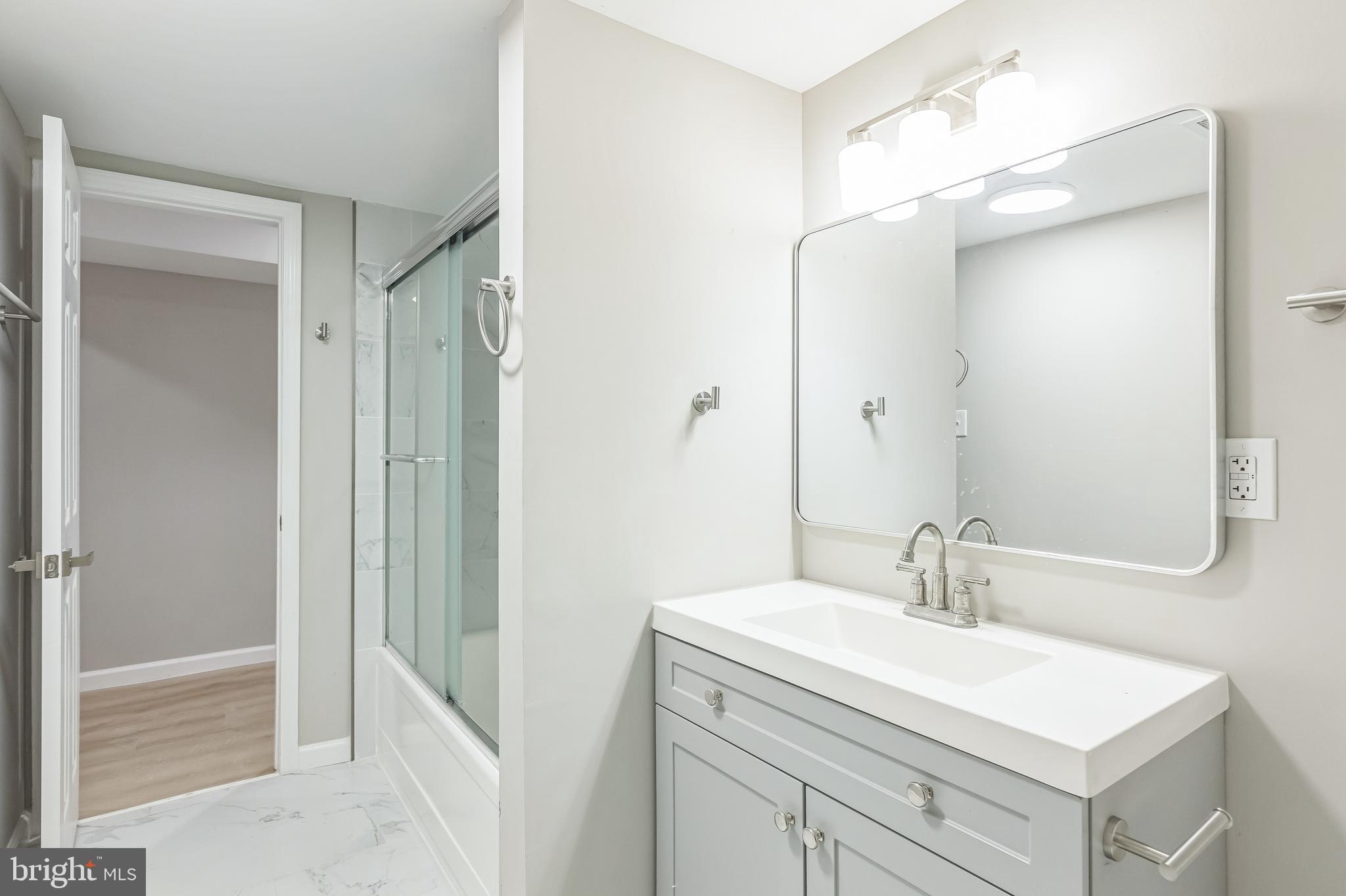 ARNON MEADOW - Residential