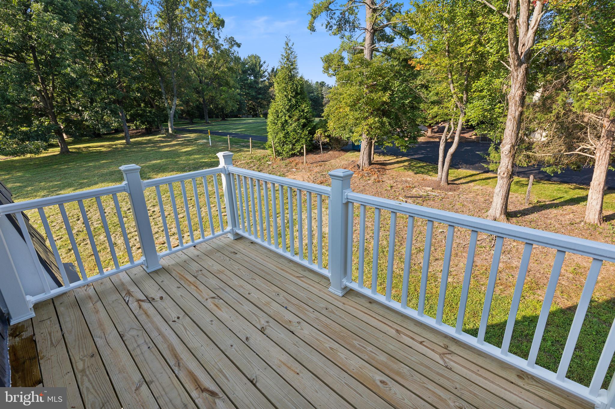 ARNON MEADOW - Residential