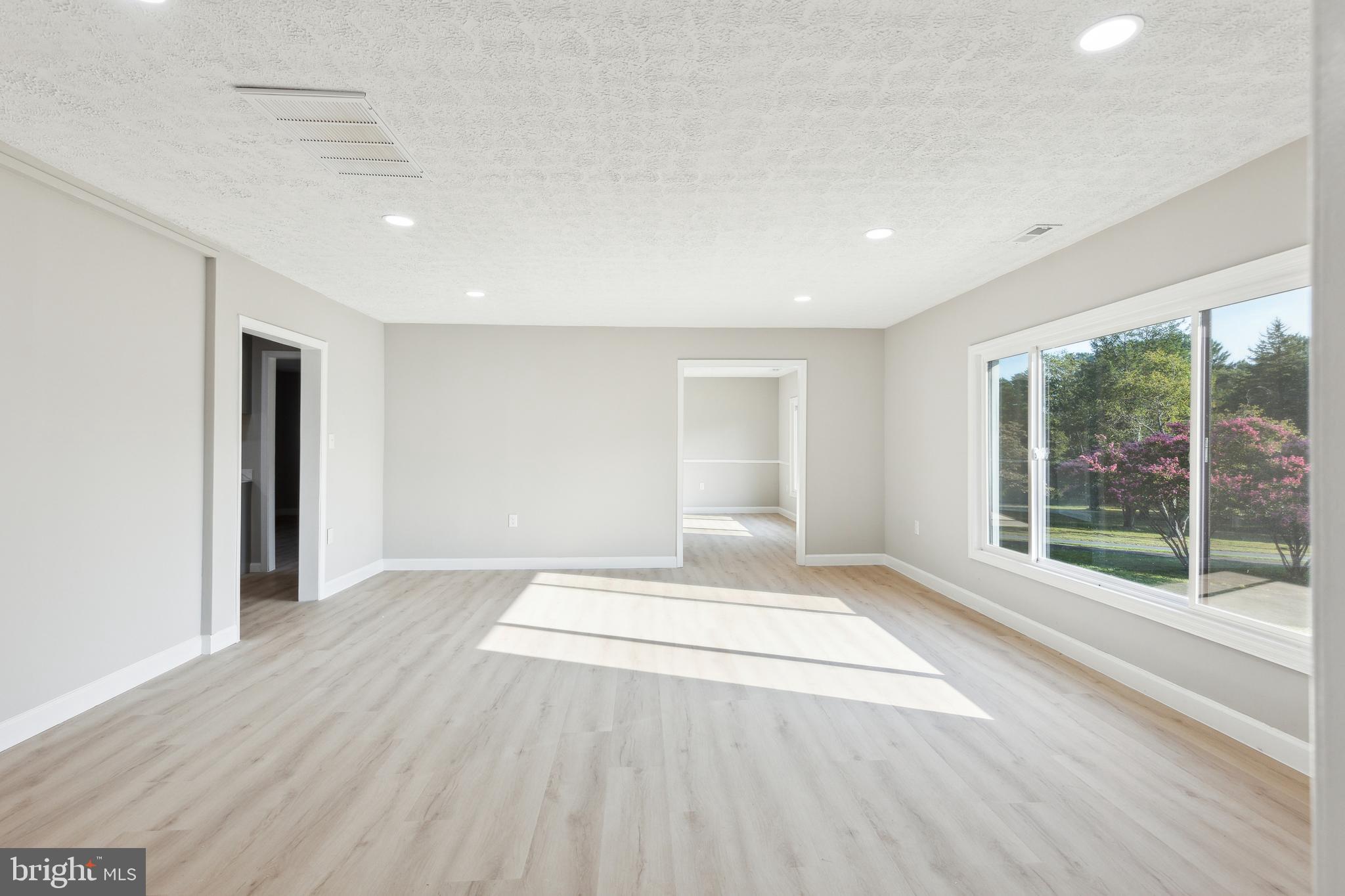 ARNON MEADOW - Residential