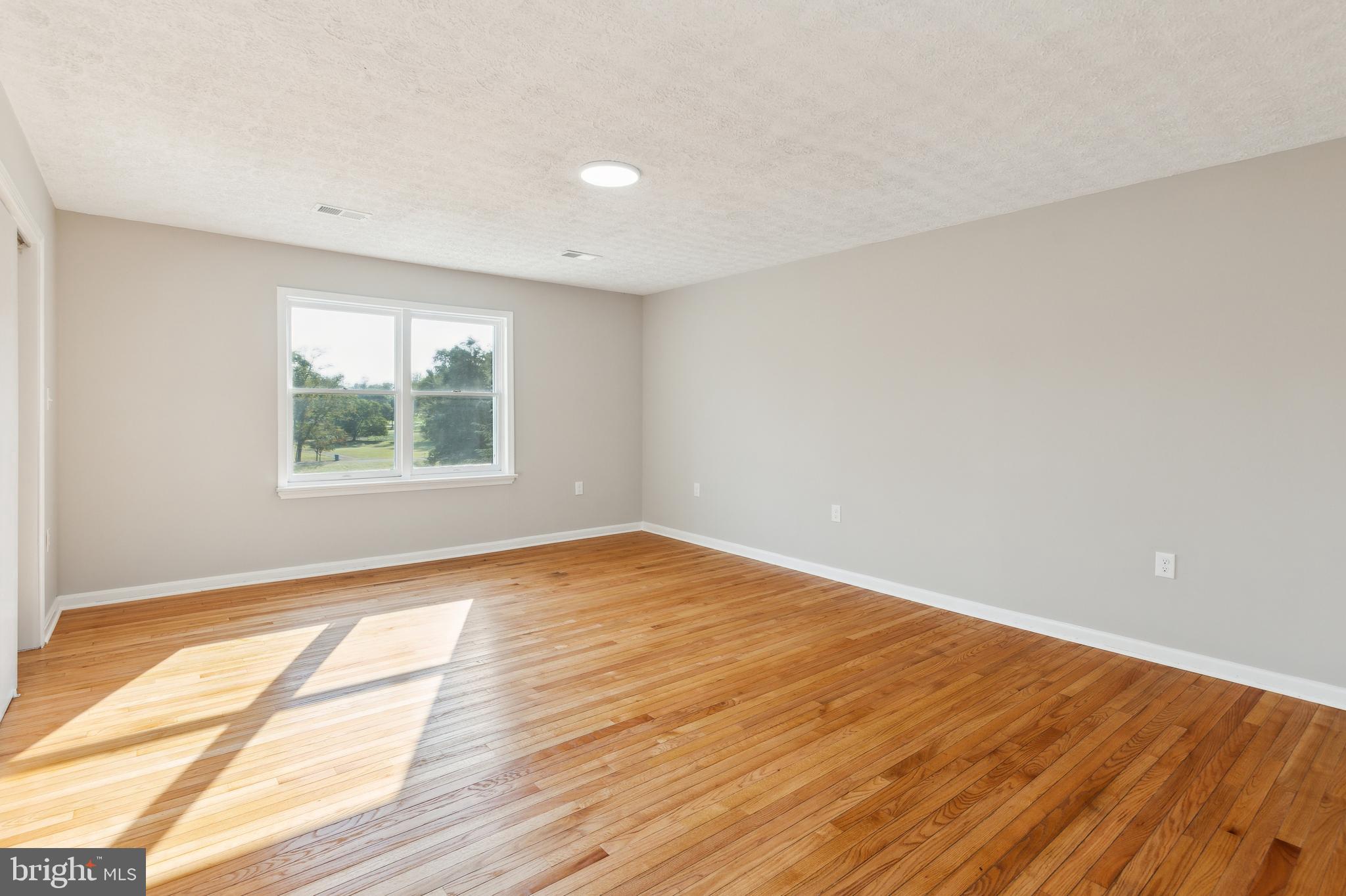 ARNON MEADOW - Residential