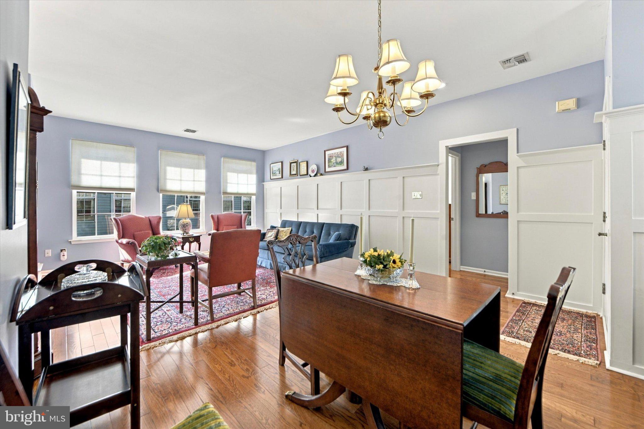150 E FOXCHASE LANE
