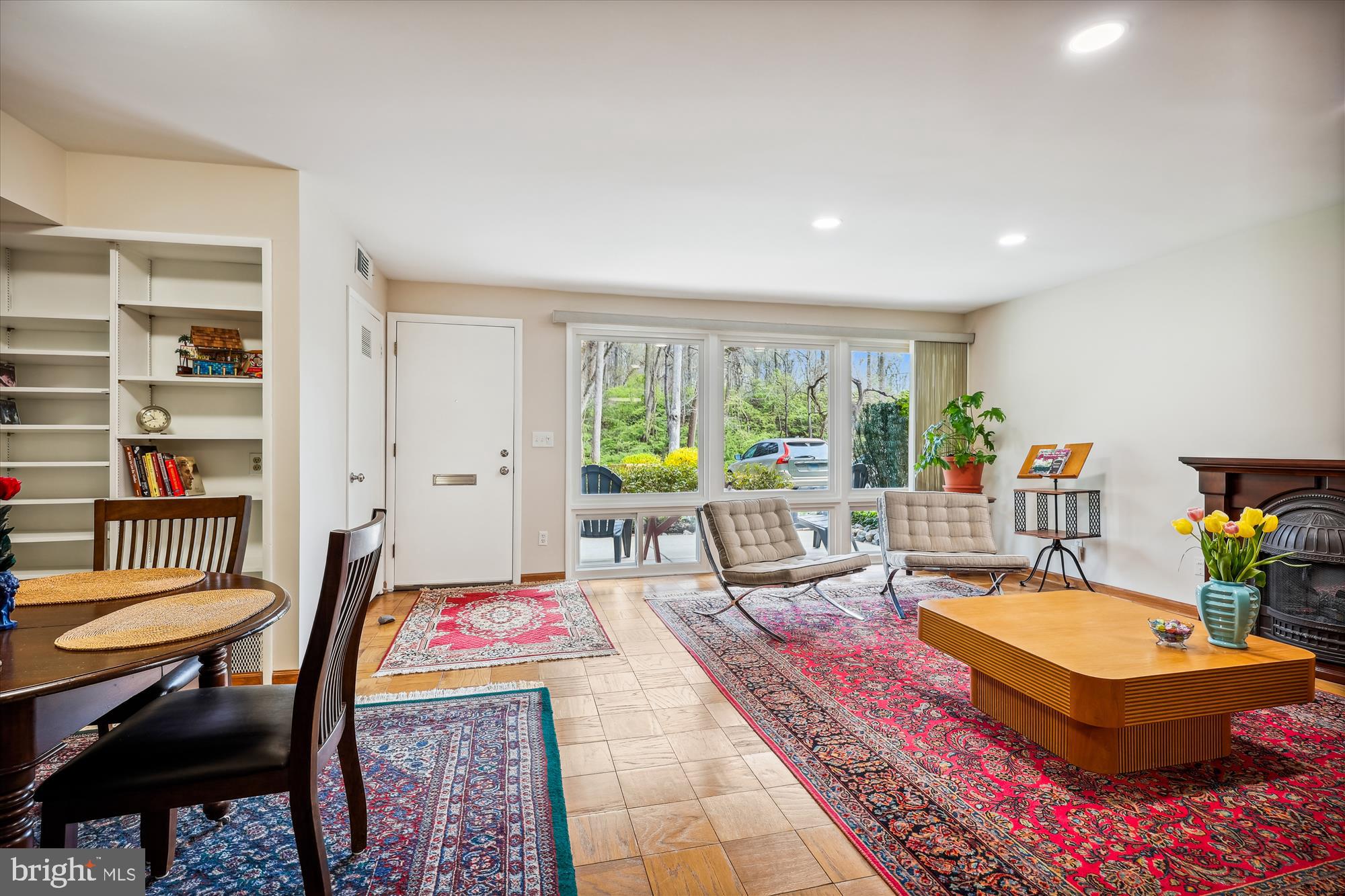 SPRING LAKE GARDEN CONDOMINIUM - Residential