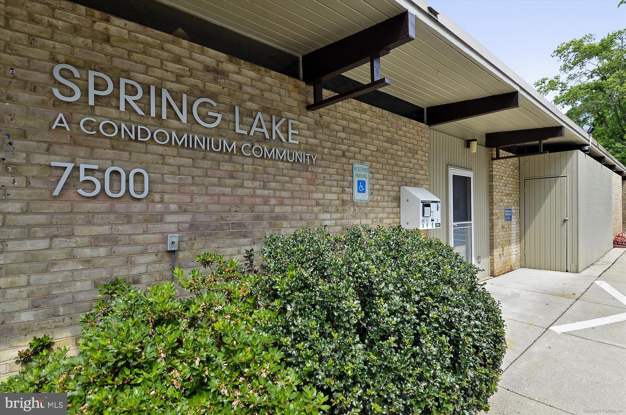SPRING LAKE GARDEN CONDOMINIUM - Residential