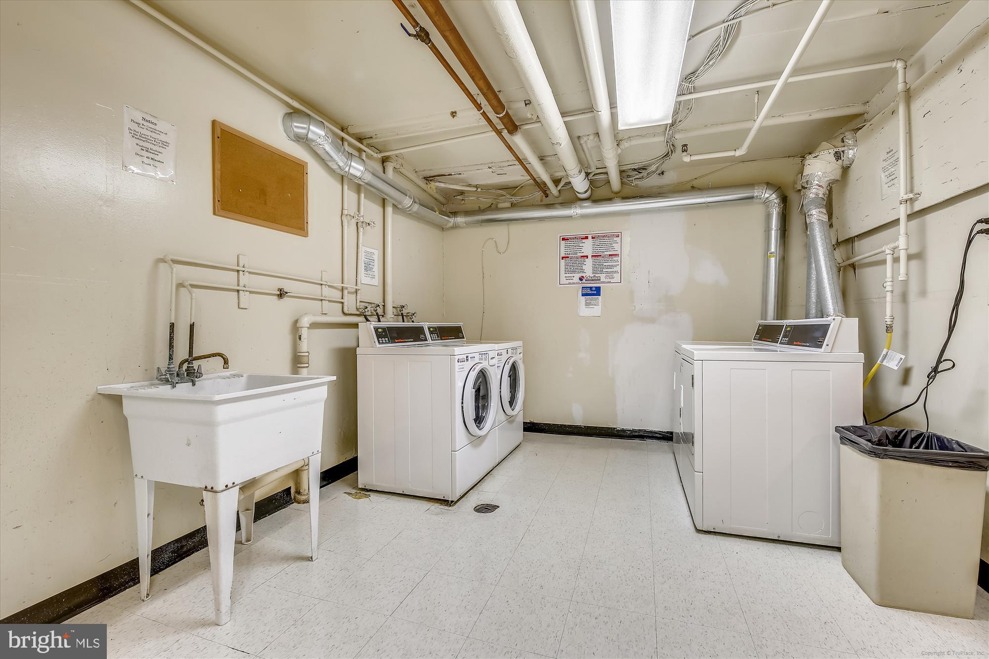 SPRING LAKE GARDEN CONDOMINIUM - Residential