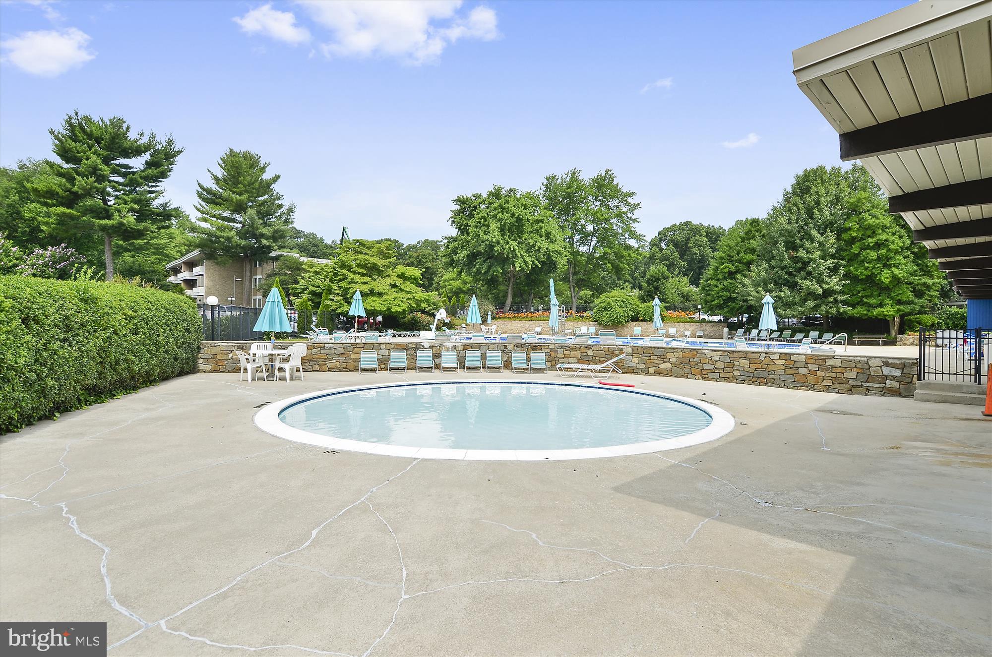 SPRING LAKE GARDEN CONDOMINIUM - Residential