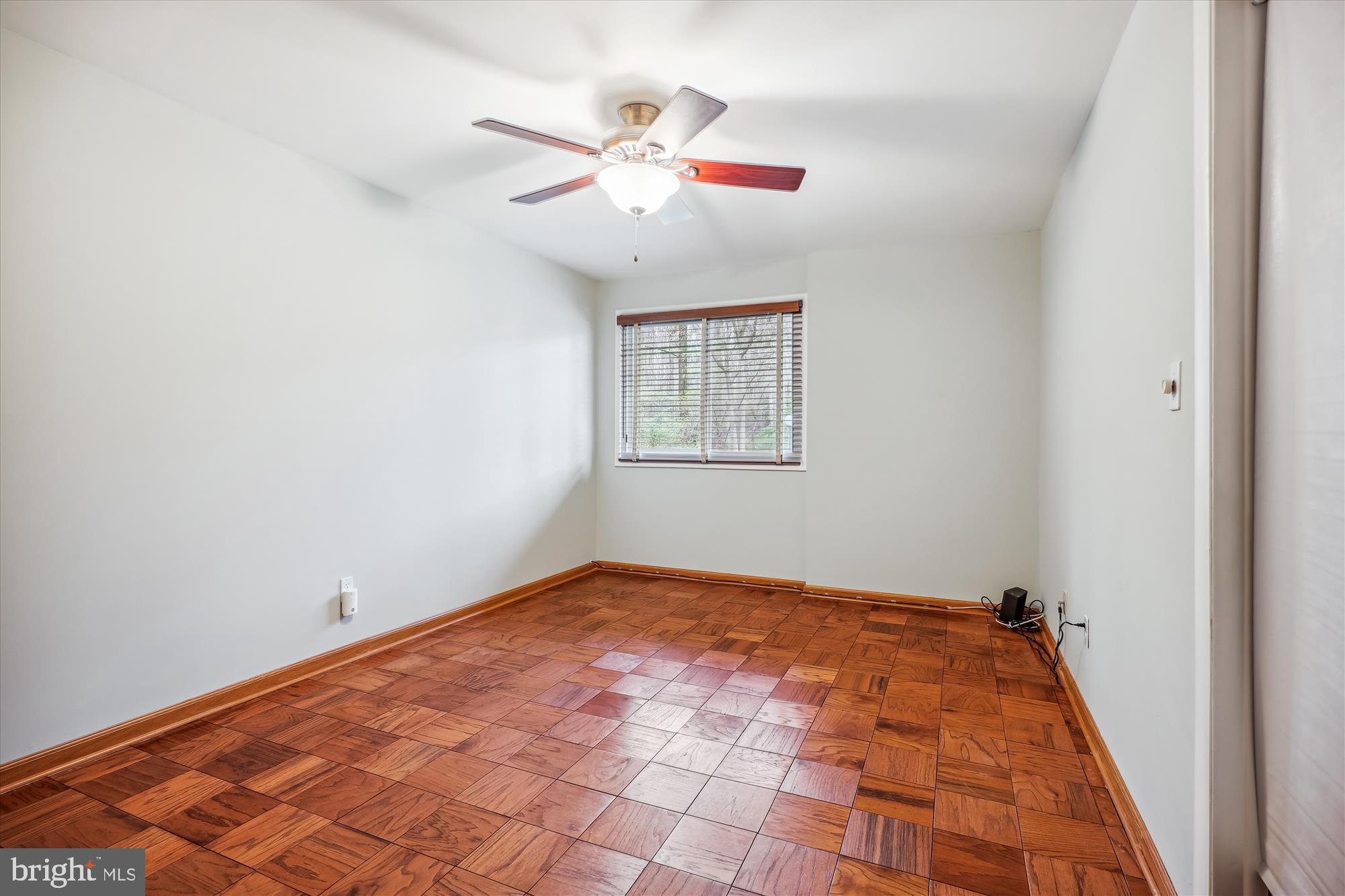 SPRING LAKE GARDEN CONDOMINIUM - Residential