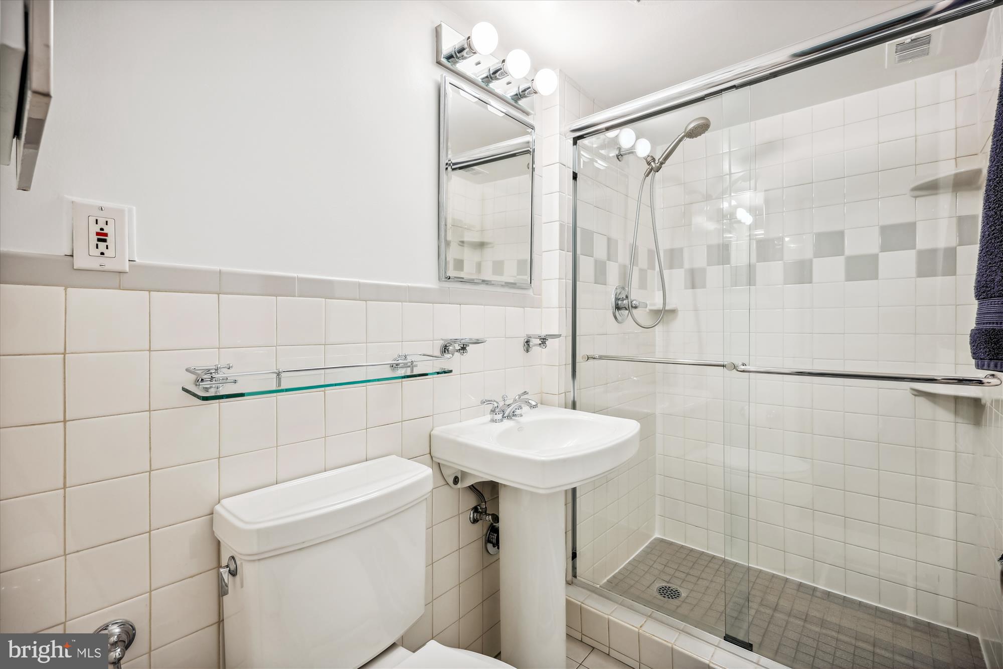 SPRING LAKE GARDEN CONDOMINIUM - Residential