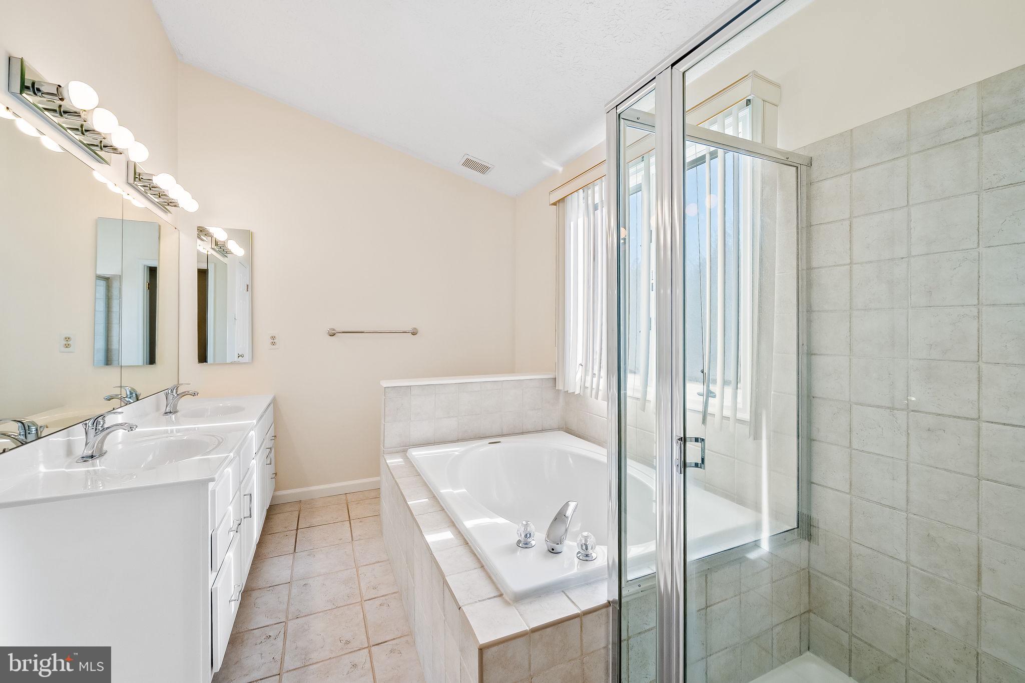 SHEPHERDS GLEN - Residential