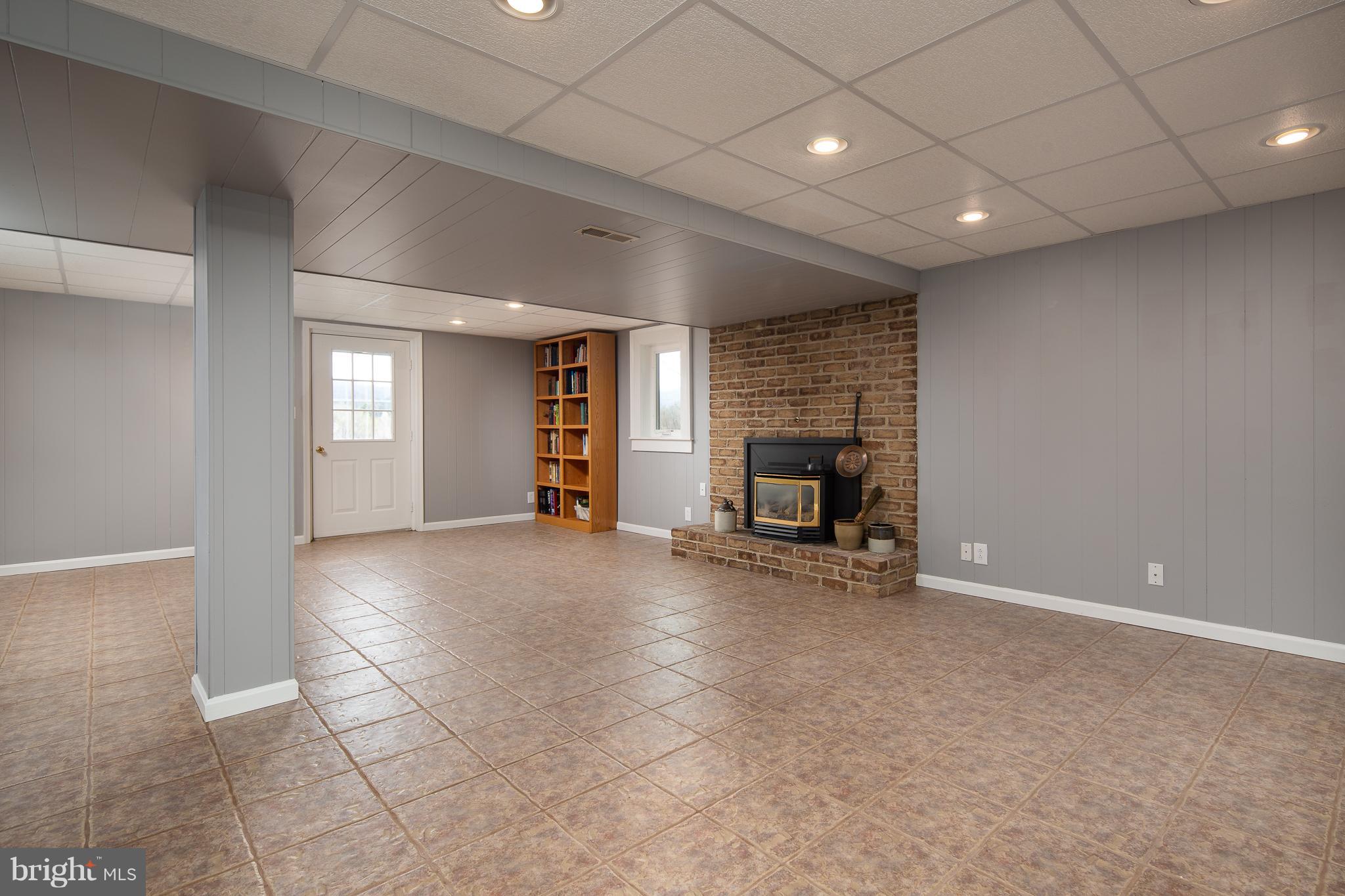 FAIRVIEW HEIGHTS - Residential