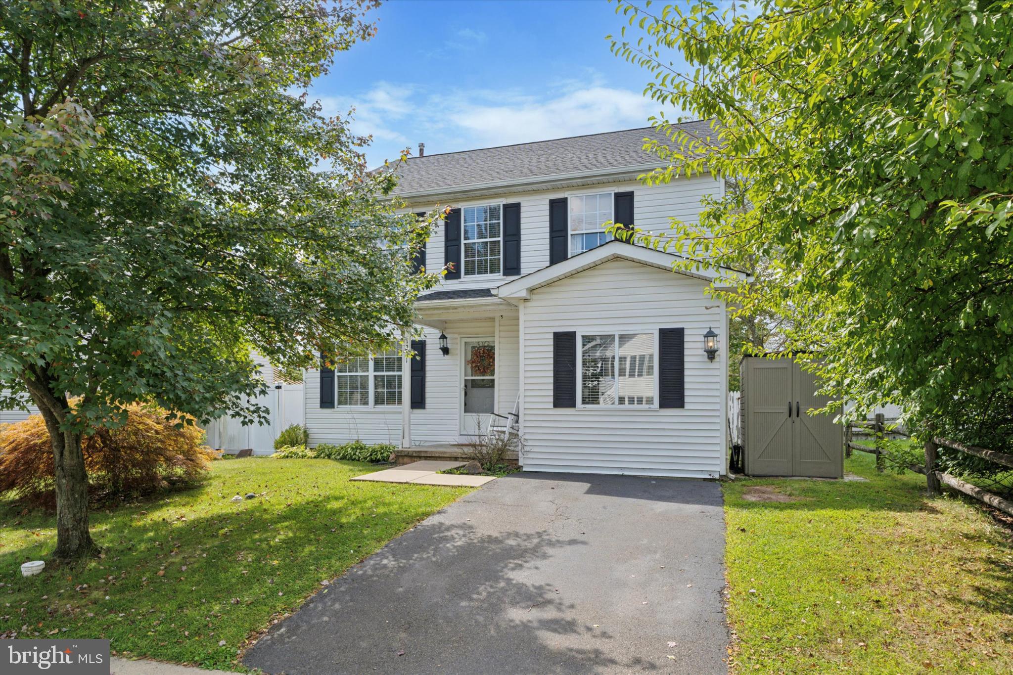 Nestled in the charming Richland Ct community, this delightful Colonial home offers a perfect blend of comfort and convenience. Built in 1997, this detached residence features 3 spacious bedrooms and 2.5 bathrooms, providing ample space for relaxation and gatherings. Featuring an updated kitchen with stainless steel appliances and granite countertops. The inviting layout and sizable backyard is perfect for creating lasting memories. Richland Ct is known for its friendly atmosphere and strong sense of community. Residents enjoy easy access to nearby parks, perfect for leisurely strolls or weekend picnics. With convenient parking options and a peaceful neighborhood vibe, this home is a sanctuary from the hustle and bustle. Explore the nearby amenities, including shops and dining, all just a short drive away. Experience the warmth of this community and make this charming property your new home sweet home!