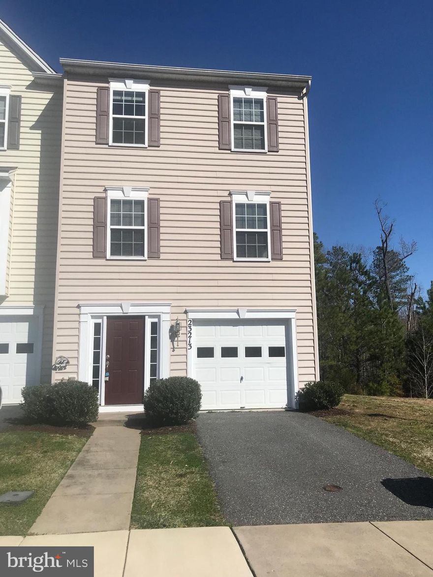 Belmont West - End unit. Like new 3 level town home with 2 spacious primary bedrooms, 2 full baths and 2 half baths. Features 1 car garage, deck and much more!  Convenient location close to I-95 and Fort Walker! Pets are considered case by case.  Available 5/11/24.