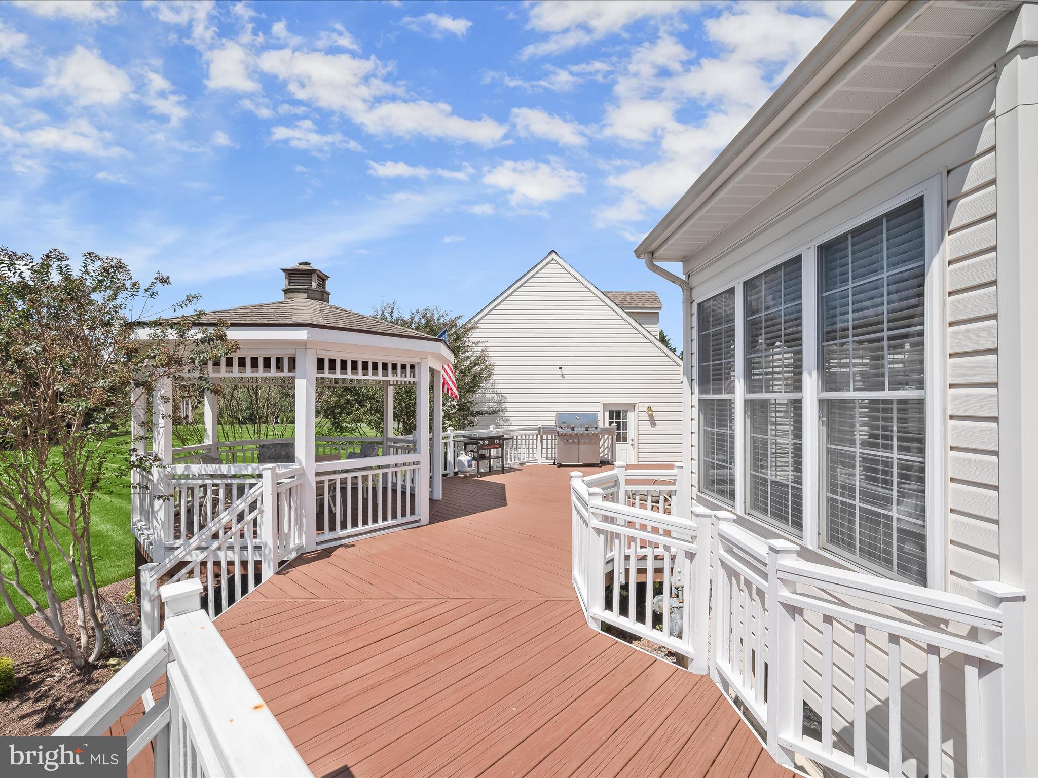 SPRING MEADOWS - Residential