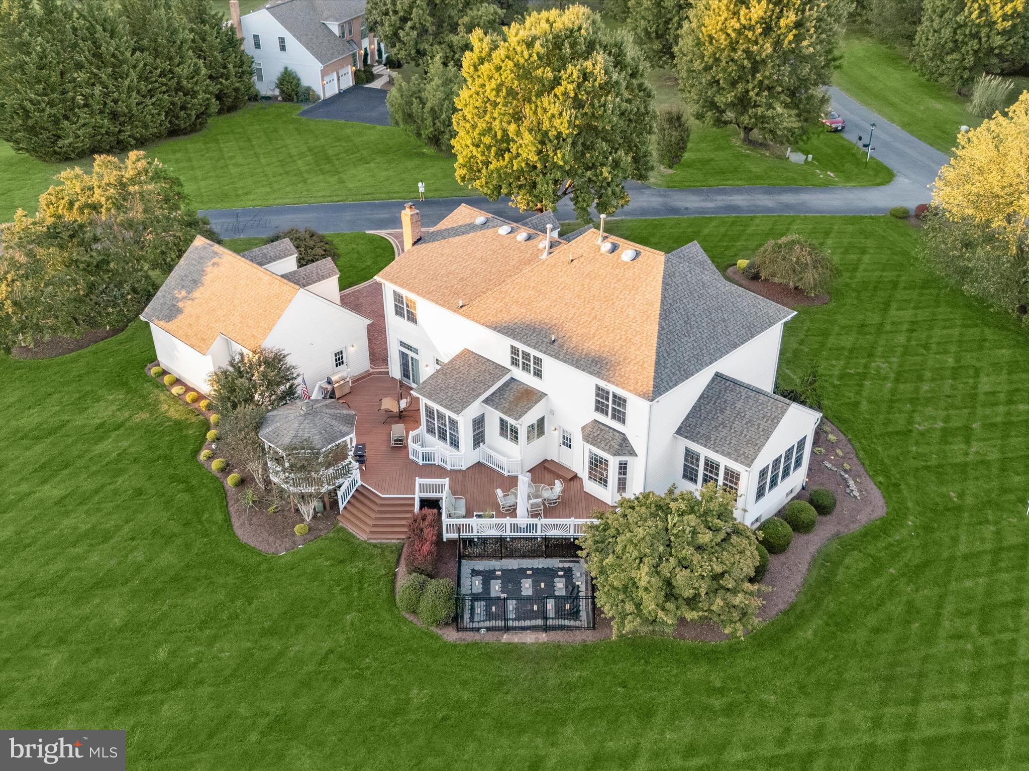 SPRING MEADOWS - Residential