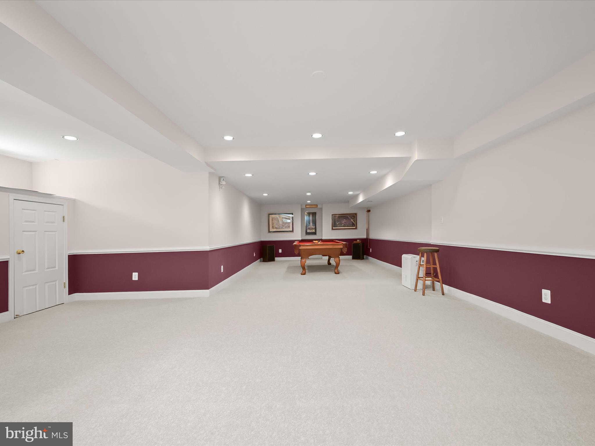 SPRING MEADOWS - Residential