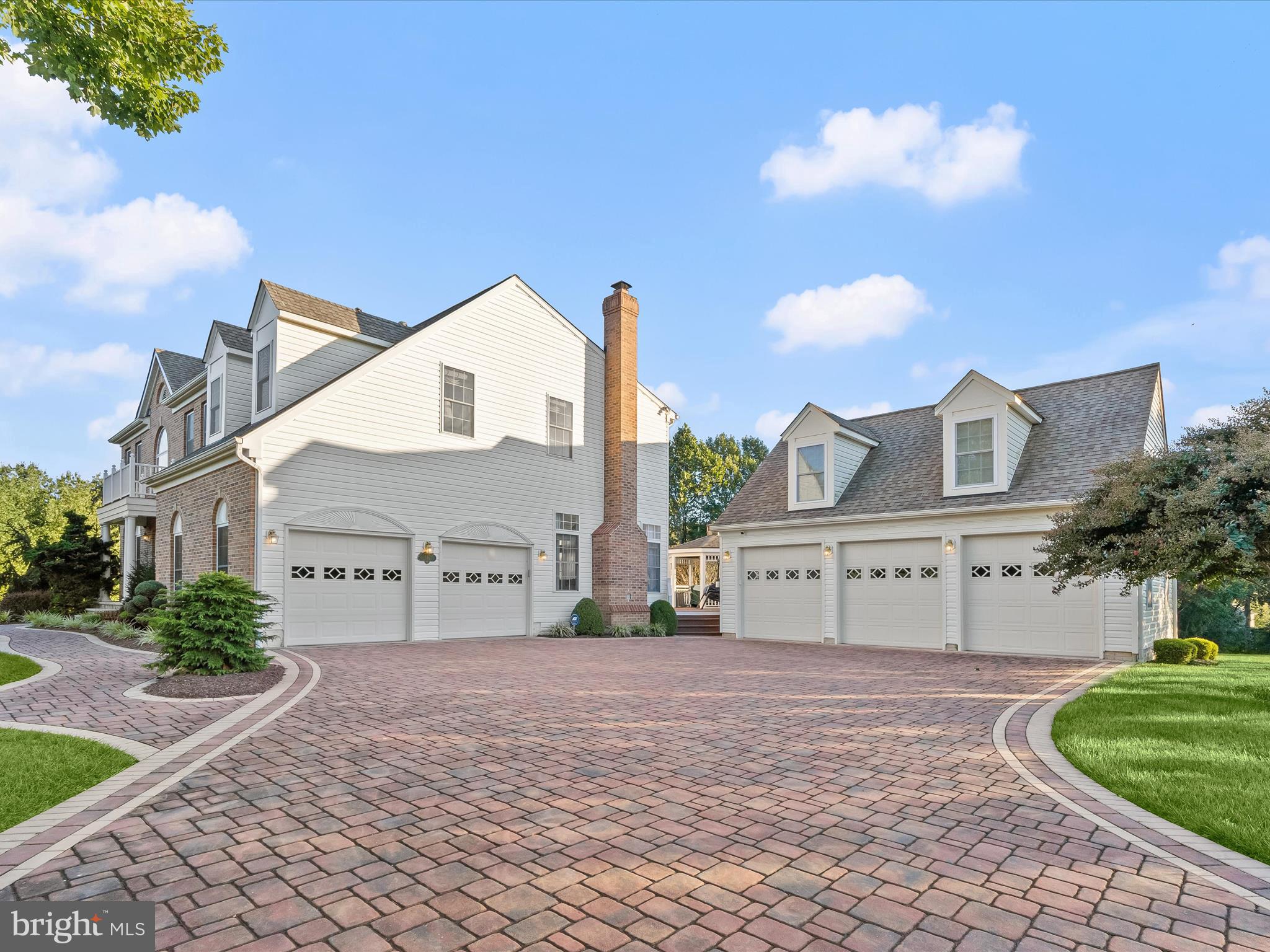 SPRING MEADOWS - Residential