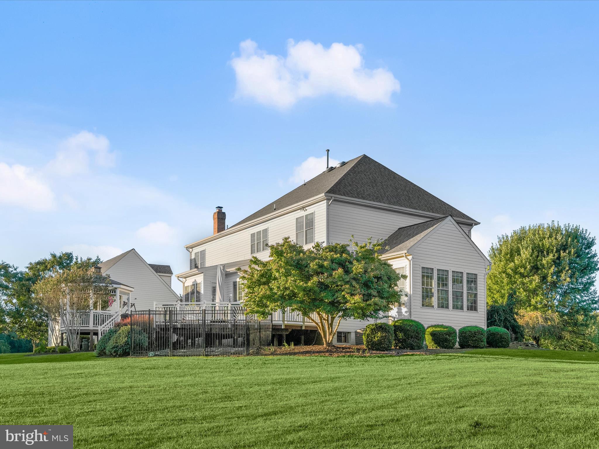 SPRING MEADOWS - Residential