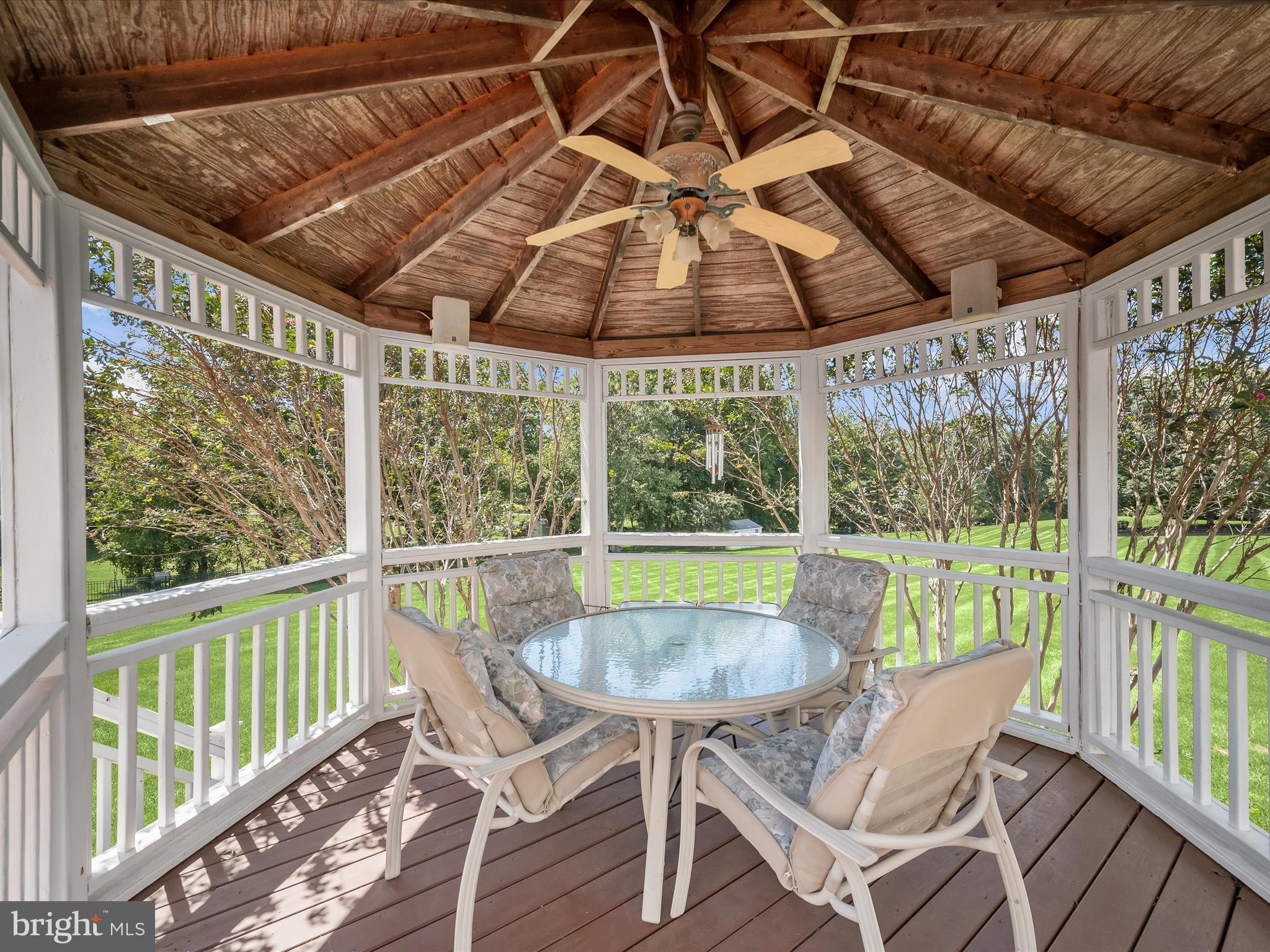 SPRING MEADOWS - Residential