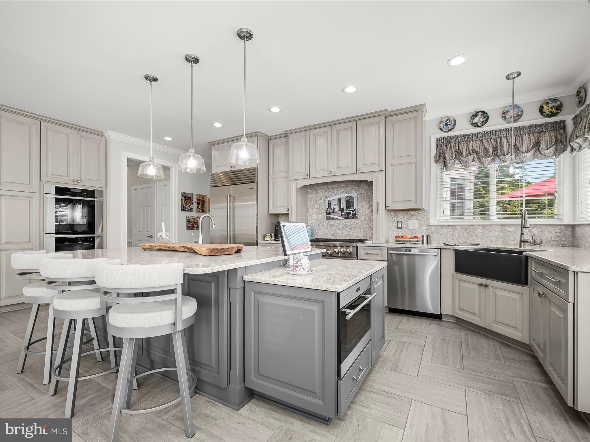 SPRING MEADOWS - Residential