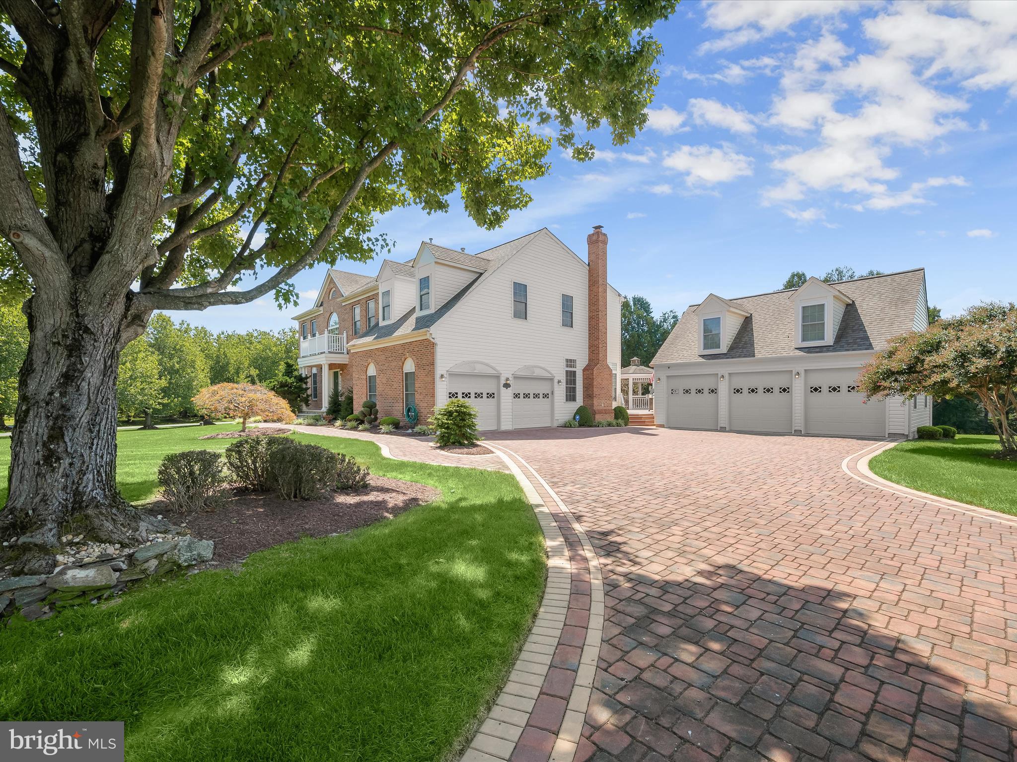 SPRING MEADOWS - Residential