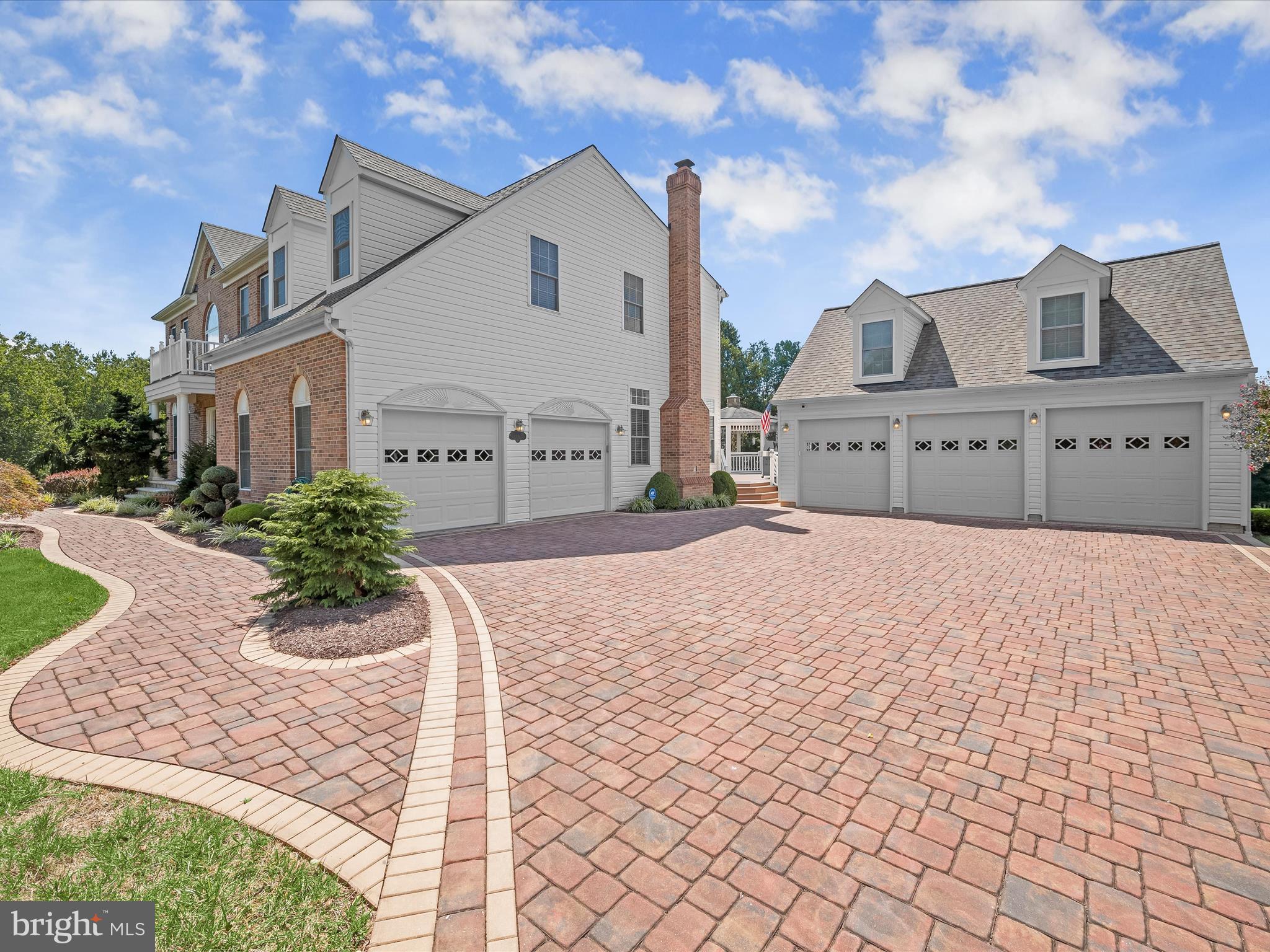 SPRING MEADOWS - Residential