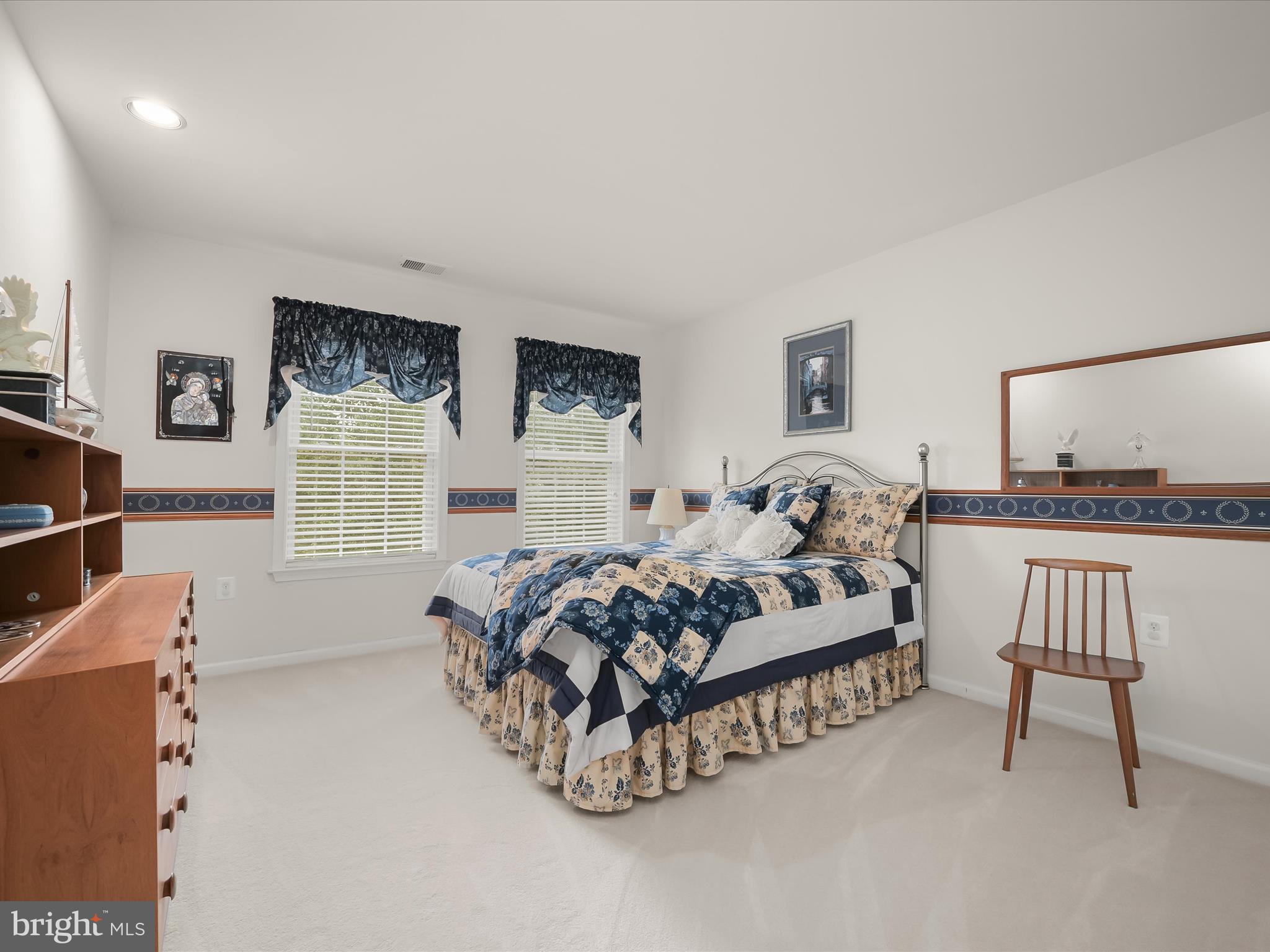 SPRING MEADOWS - Residential