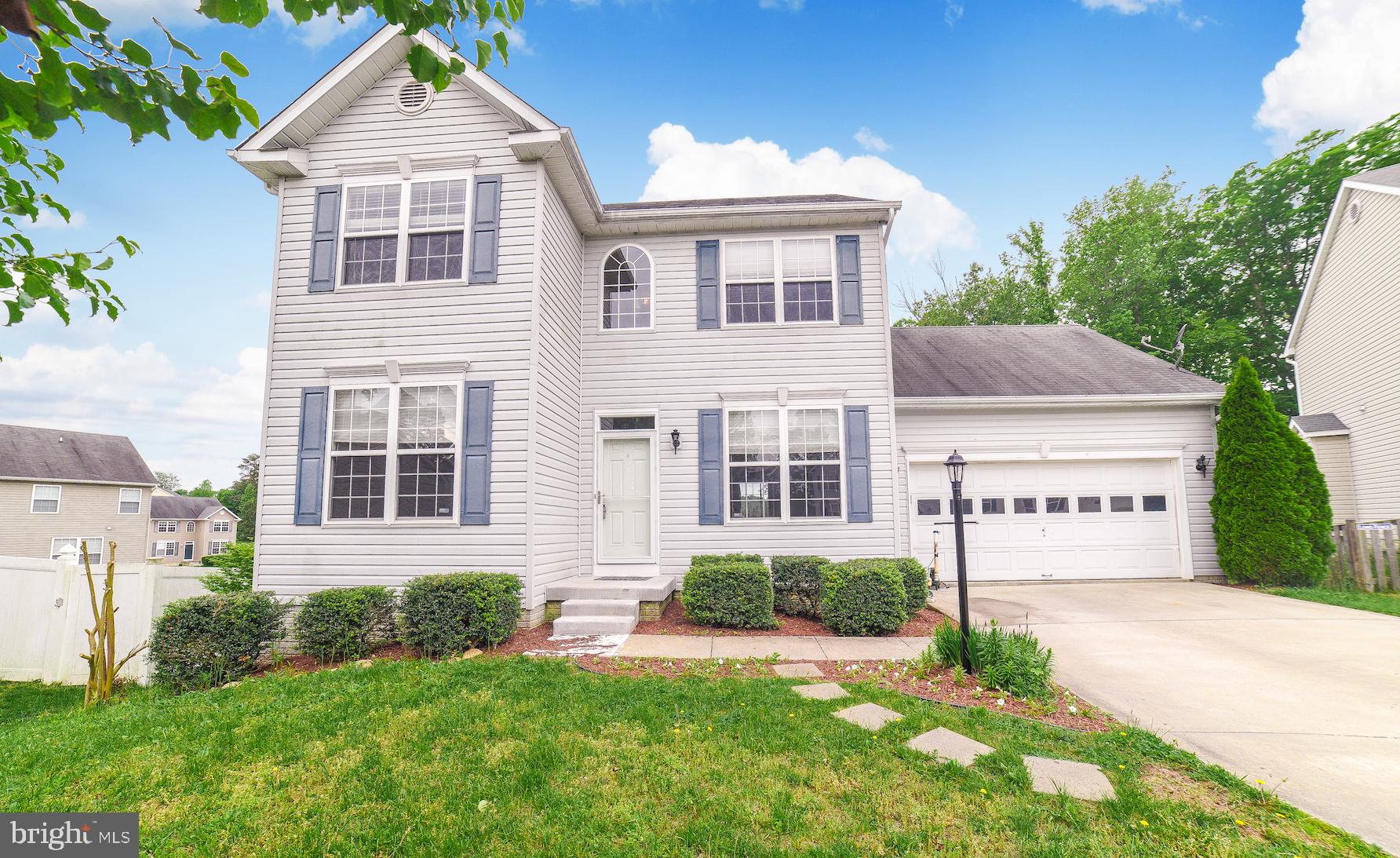 WESTBURY - Residential