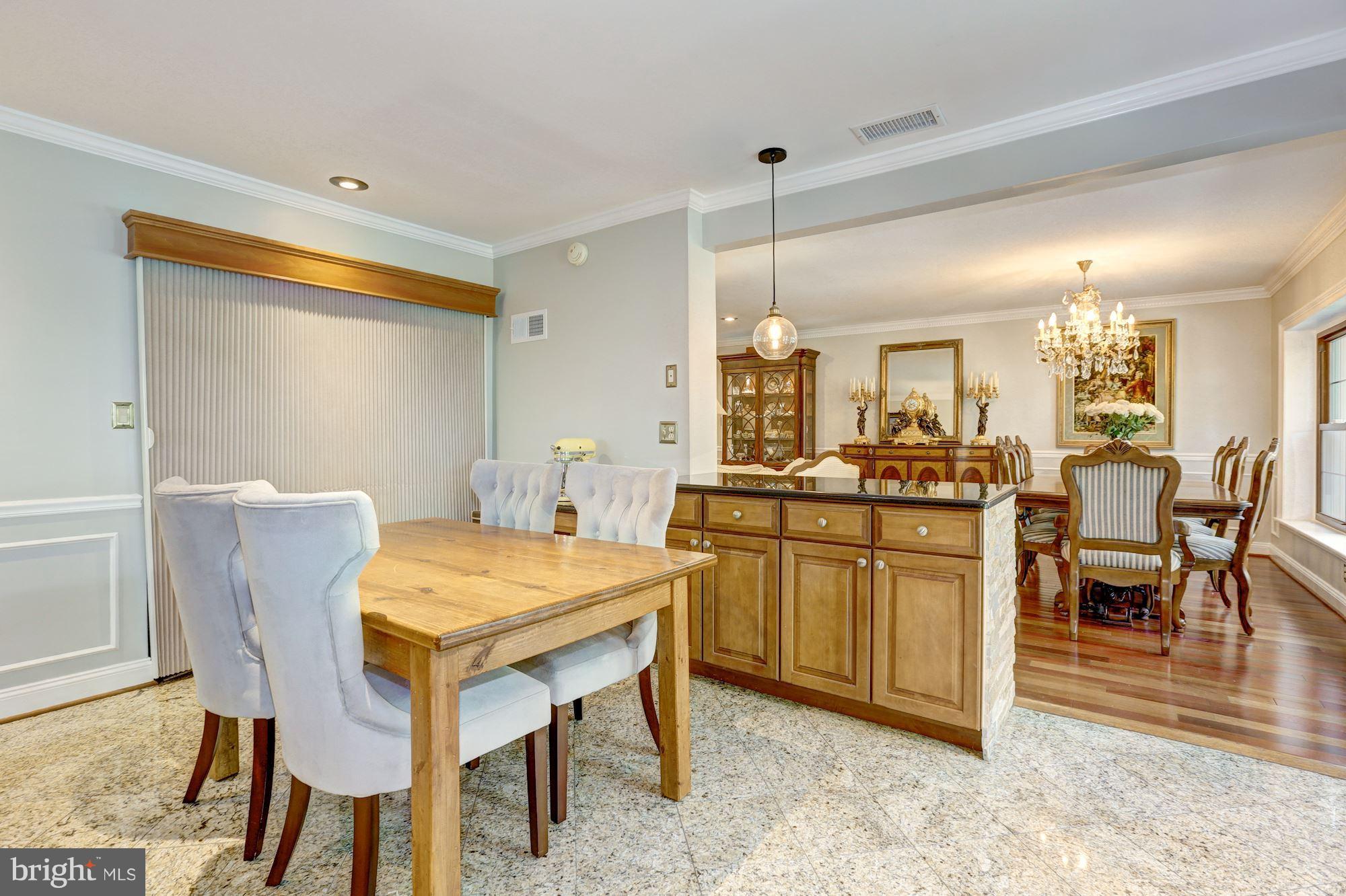 ROCK CREEK KNOLLS - Residential Lease