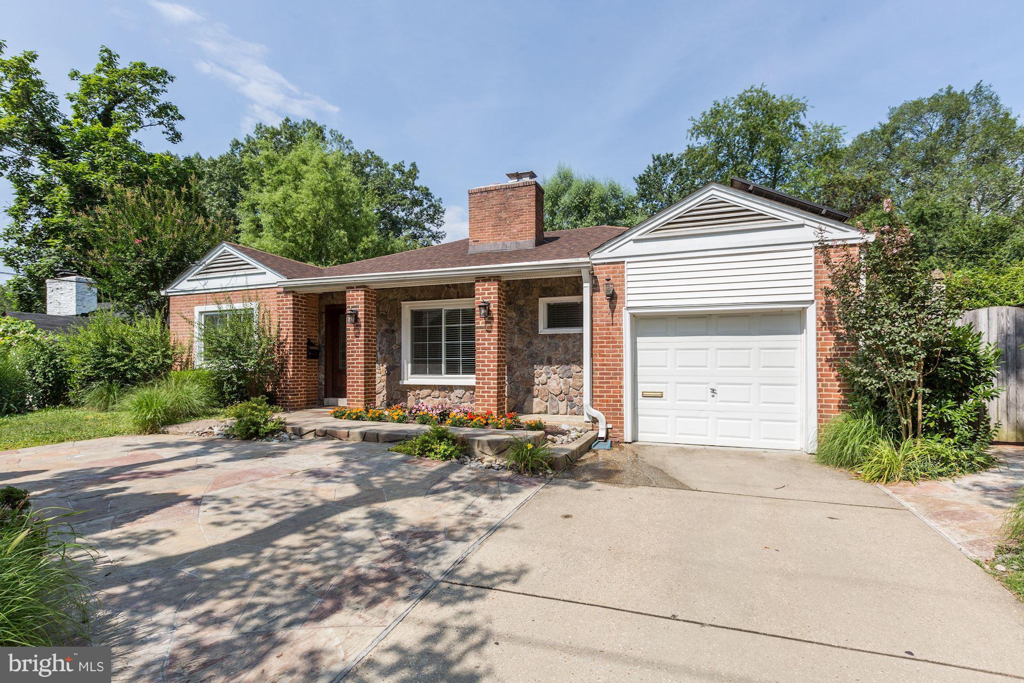 ROCK CREEK KNOLLS - Residential Lease