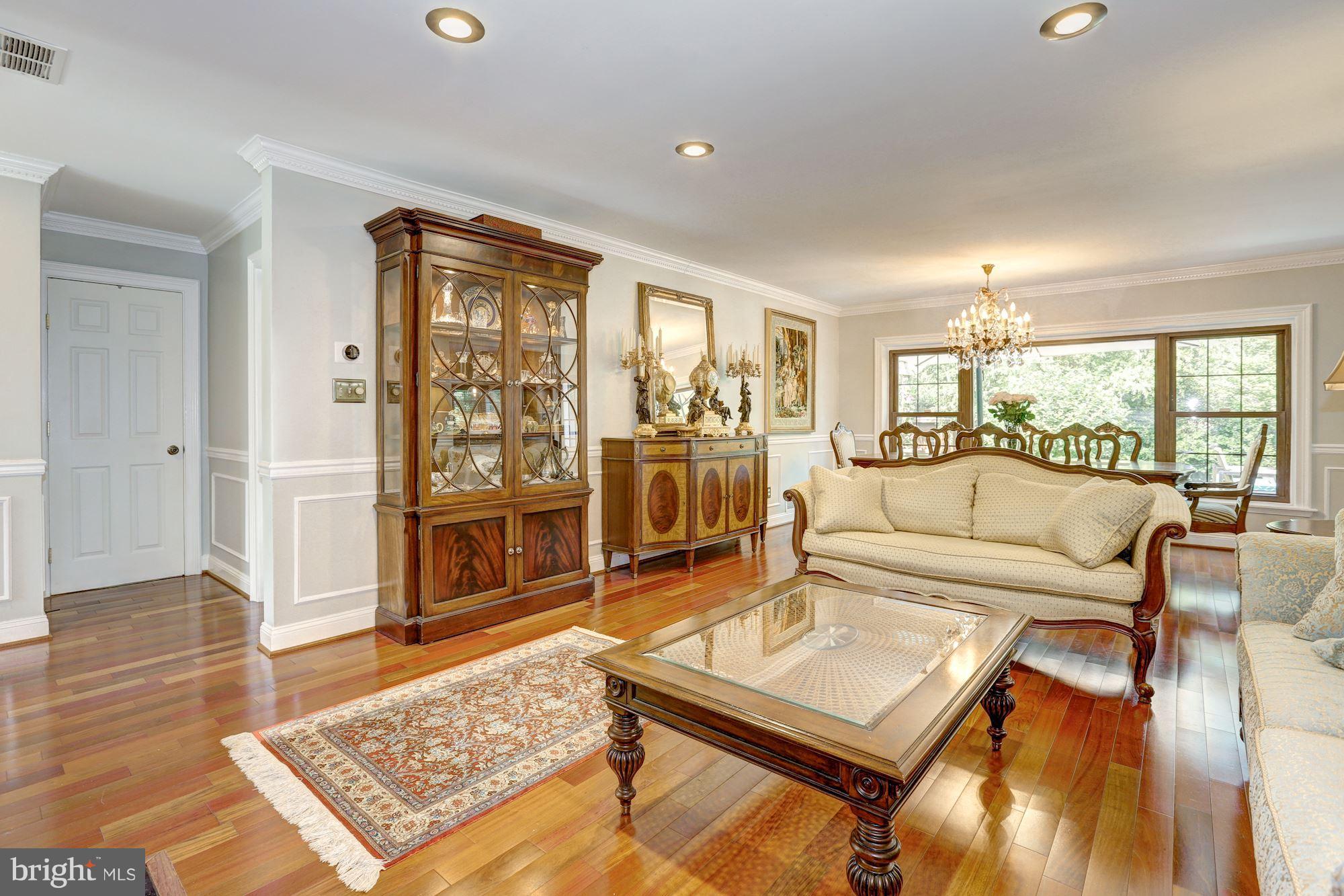 ROCK CREEK KNOLLS - Residential Lease